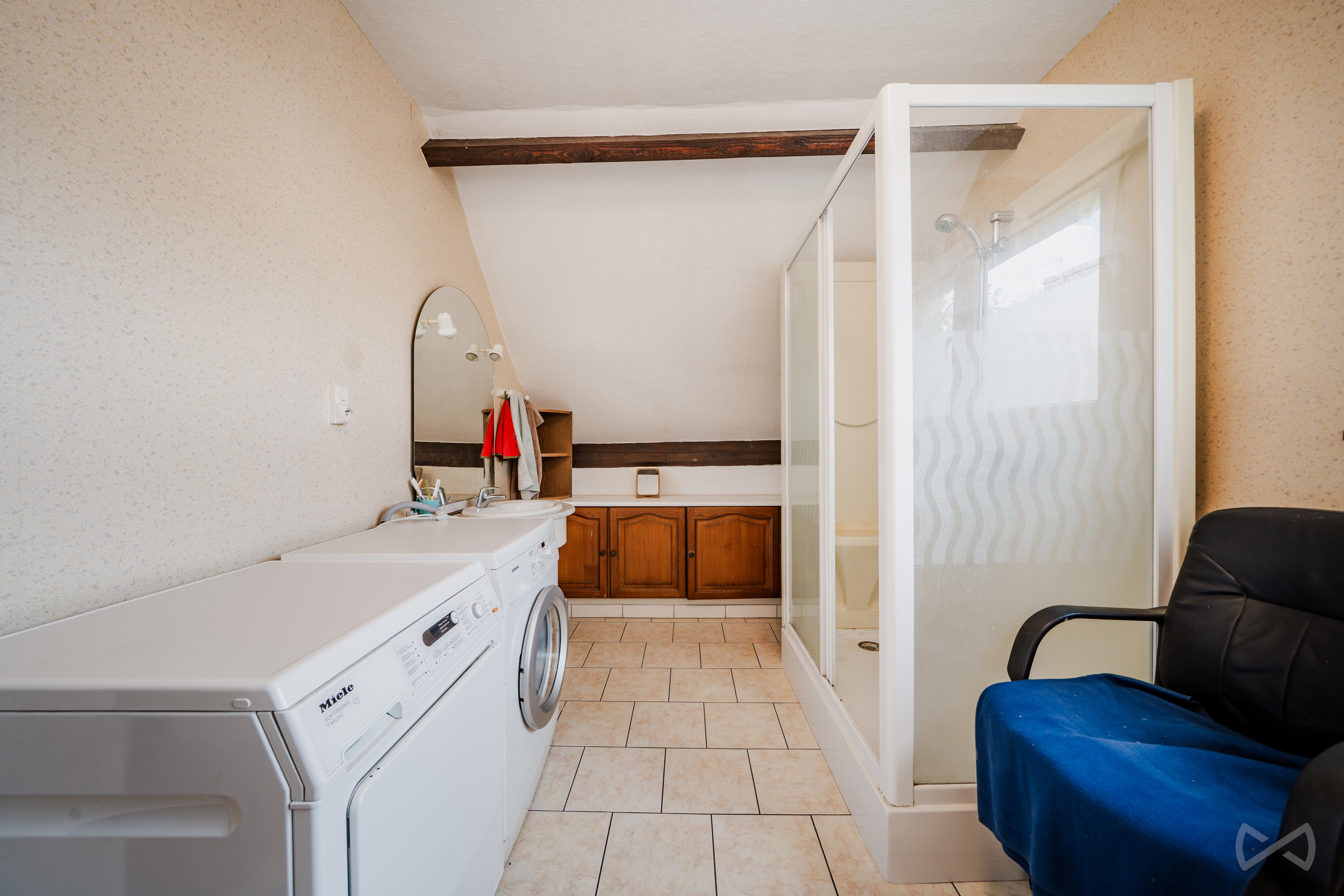 Photo 1 sur 4 pour Immeuble mixte de 15 chambres à Trelon