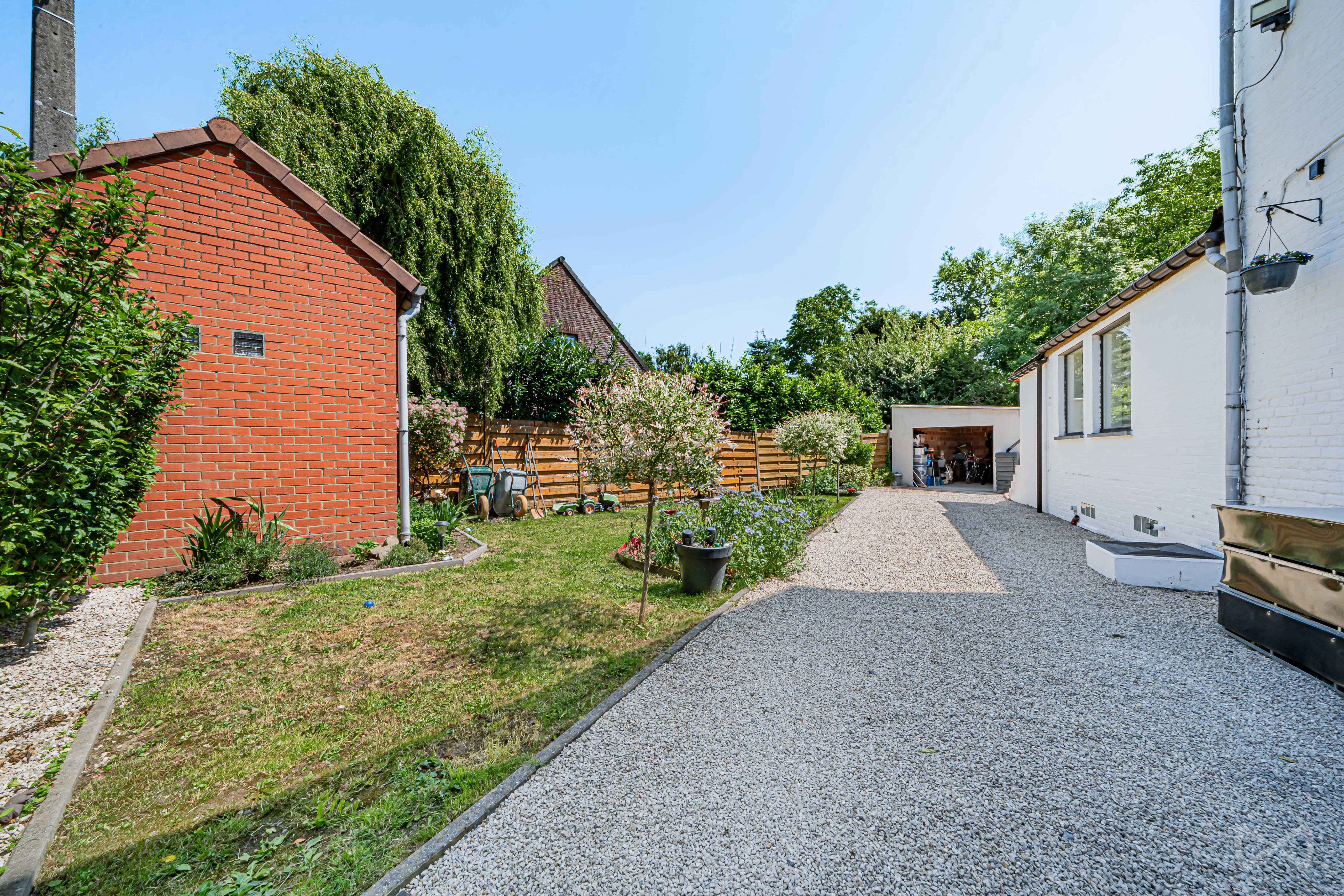 Foto 2 van 4 van Huis met twee slaapkamers in Hyon