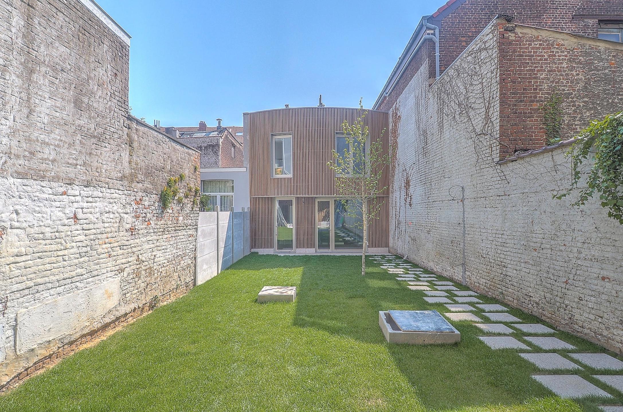 Picture 2 of 3 for Flat in Schaerbeek