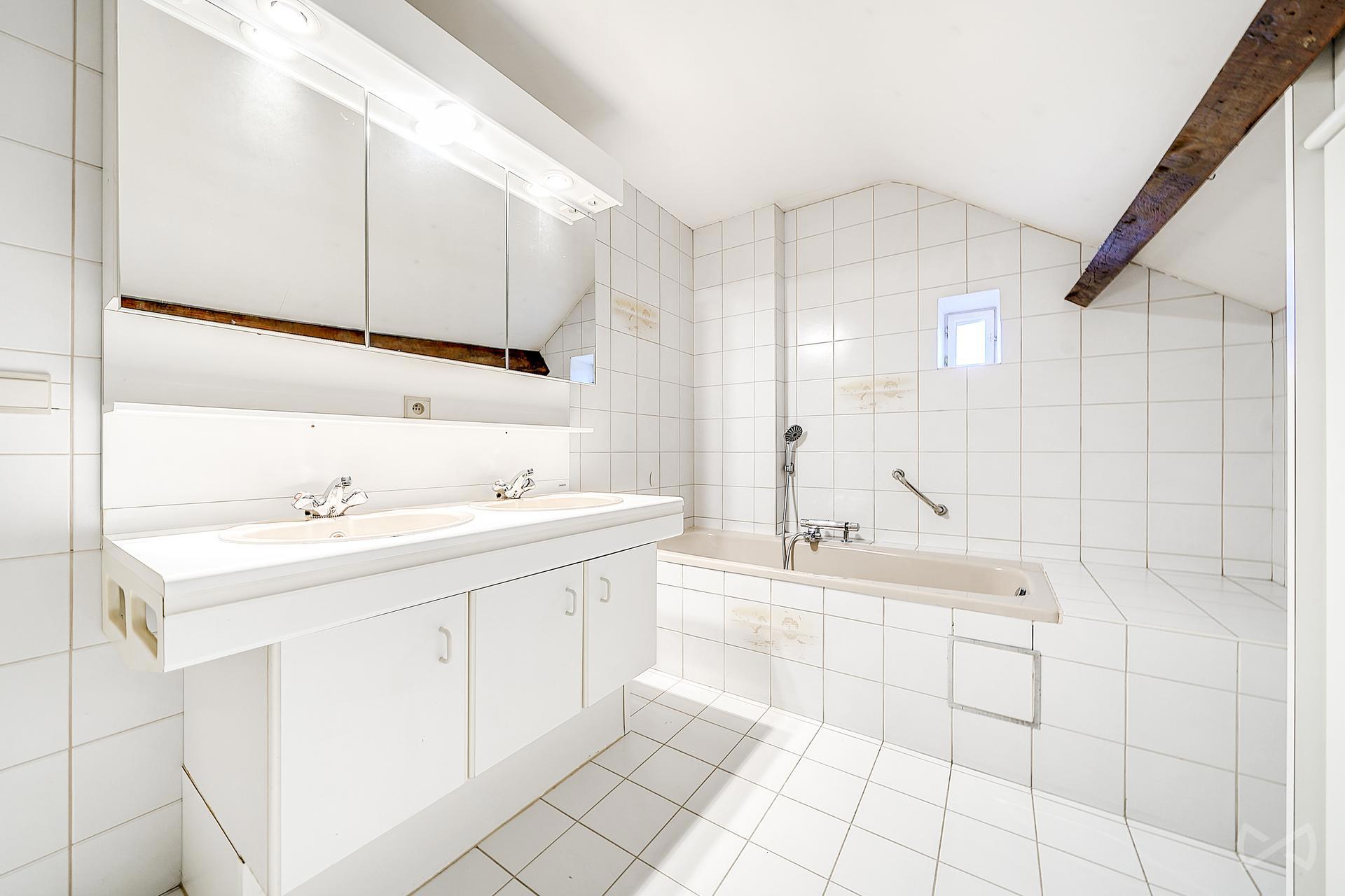 Picture 2 of 4 for House with eight bedrooms in Thimister-clermont