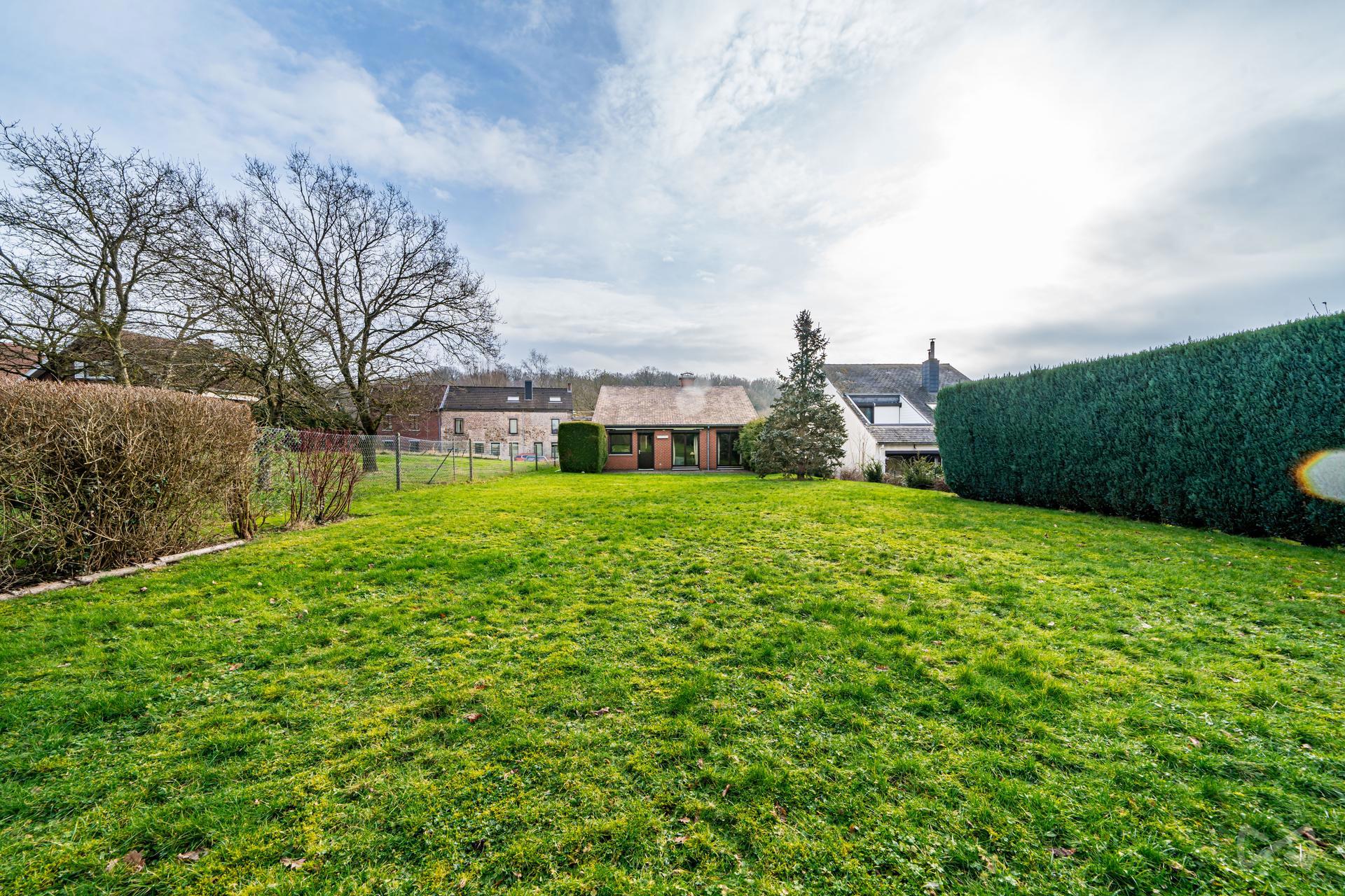 Picture 4 of 4 for Villa with five bedrooms in Mont-sur-marchienne