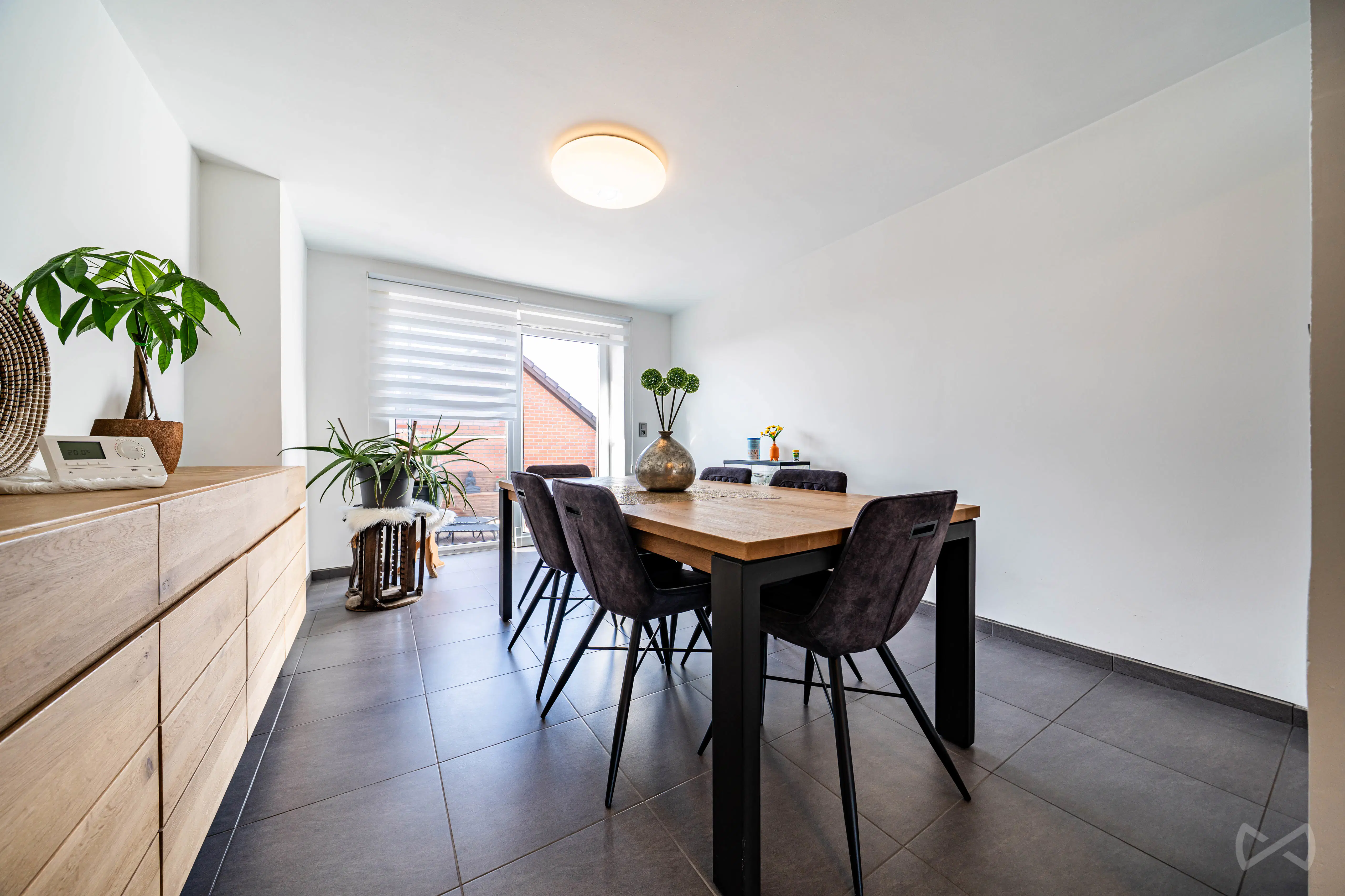 Photo 4 sur 4 pour Immeuble mixte de cinq chambres à Tertre