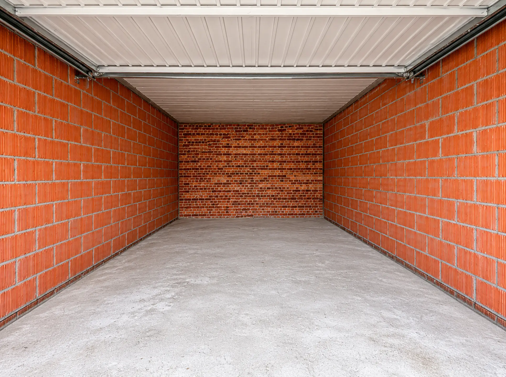 Picture 2 of 3 for Garage in Sint-Pieters-Leeuw