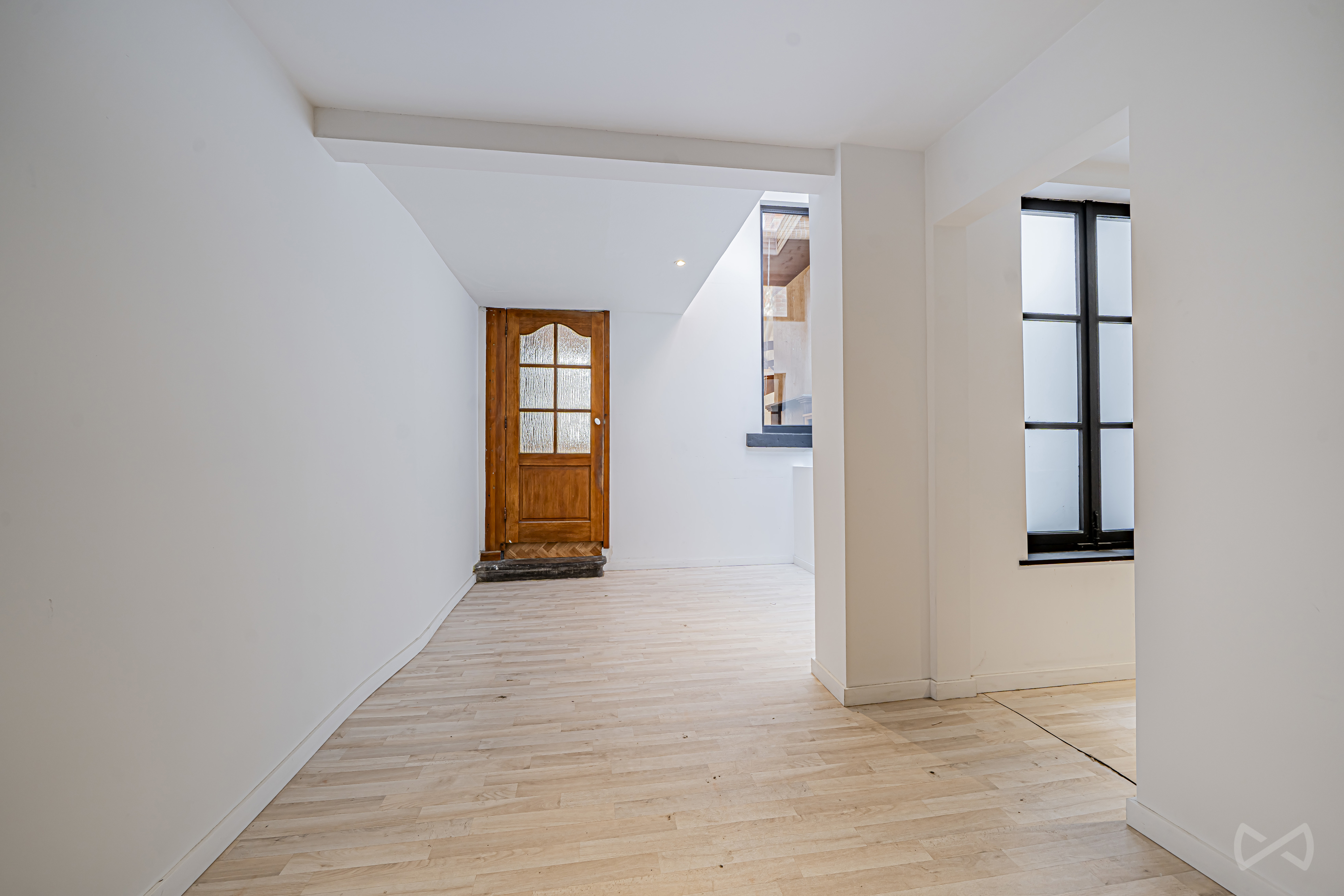 Photo 3 sur 4 pour Immeuble commercial à Mons