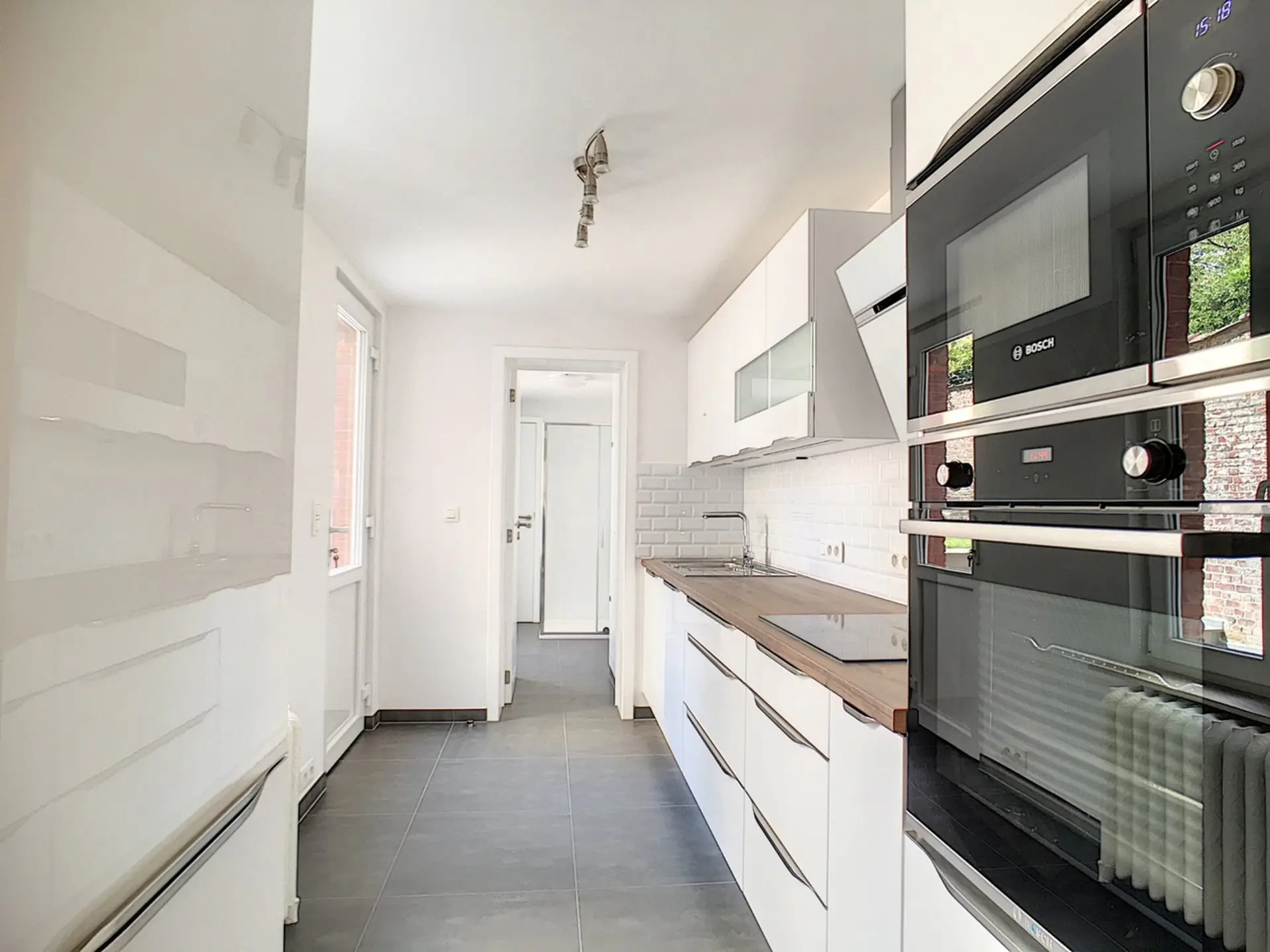 Picture 1 of 4 for Ground floor with one bedroom in Ixelles