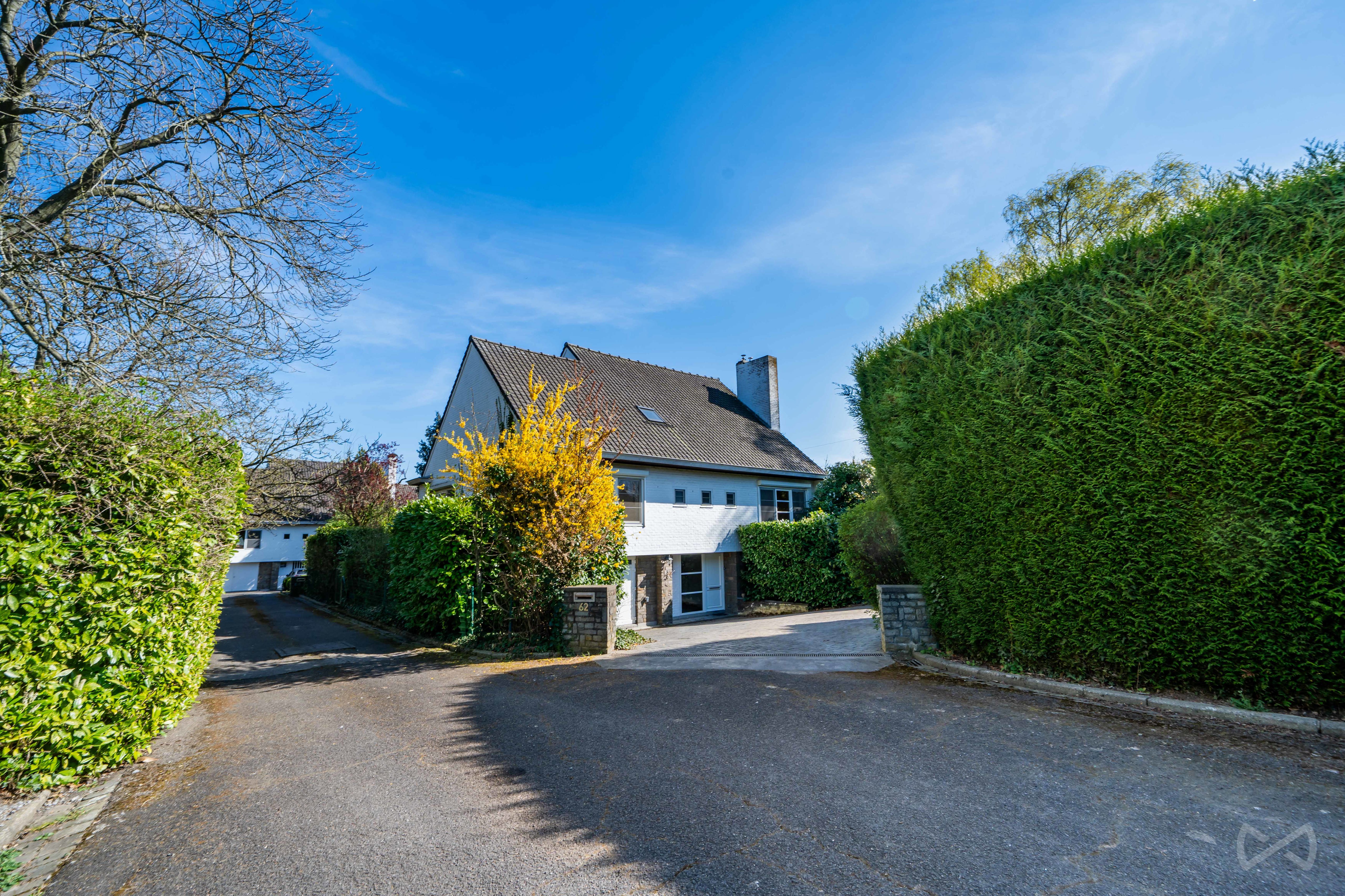 Foto 4 van 4 van Villa met zes slaapkamers in Baudour