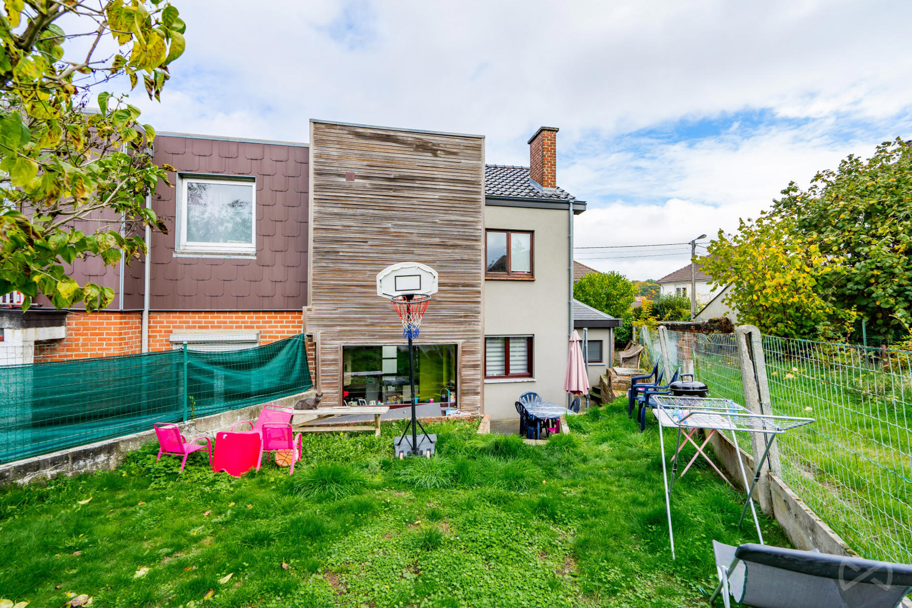 Photo 2 sur 4 pour Maison de quatre chambres à Couillet