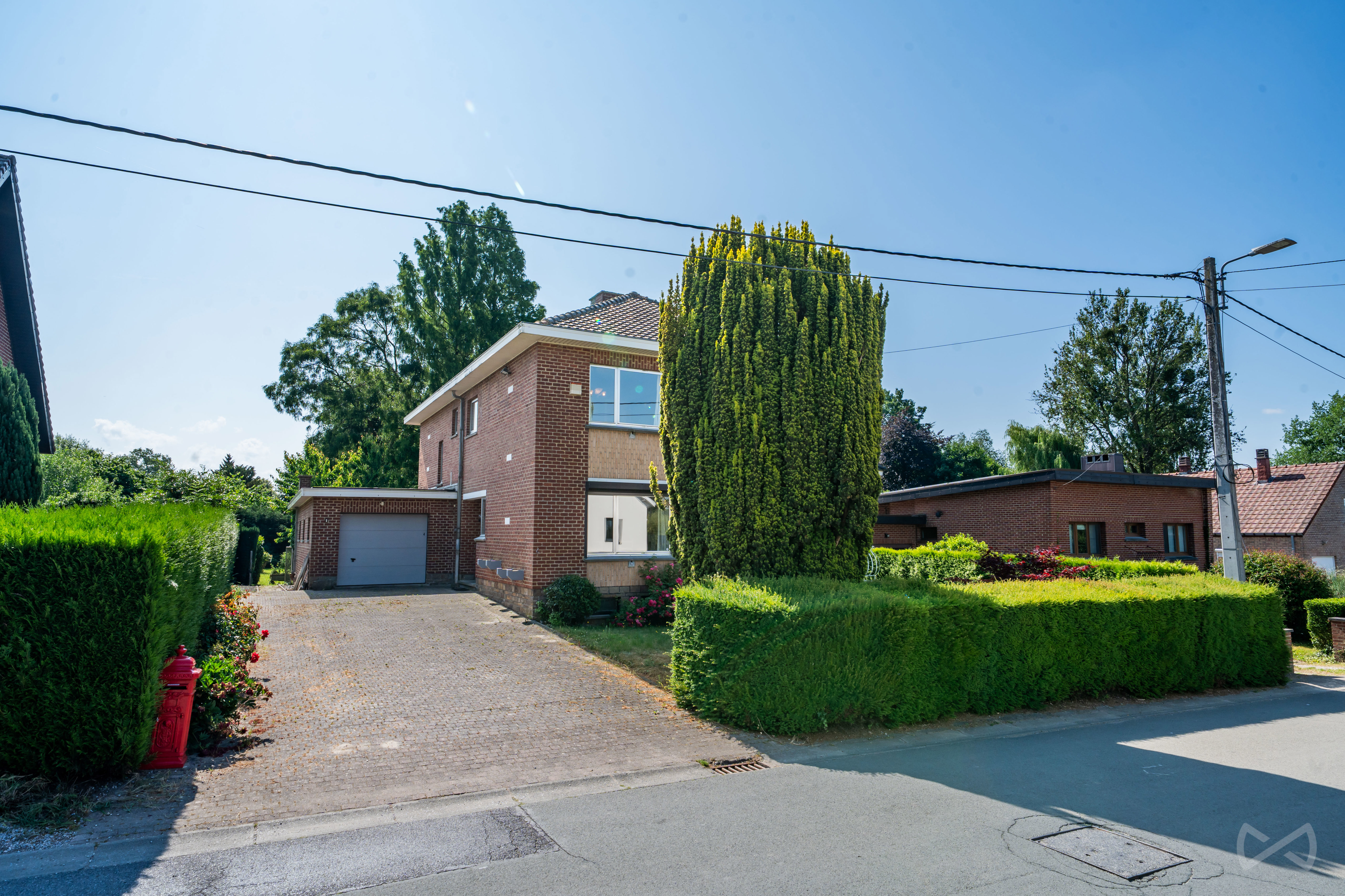 Photo 3 sur 3 pour Maison de cinq chambres à Thuin