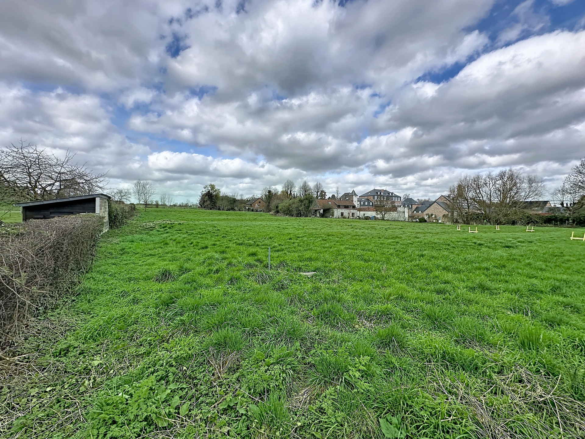 Picture 2 of 3 for Building ground in Namur Suarlée