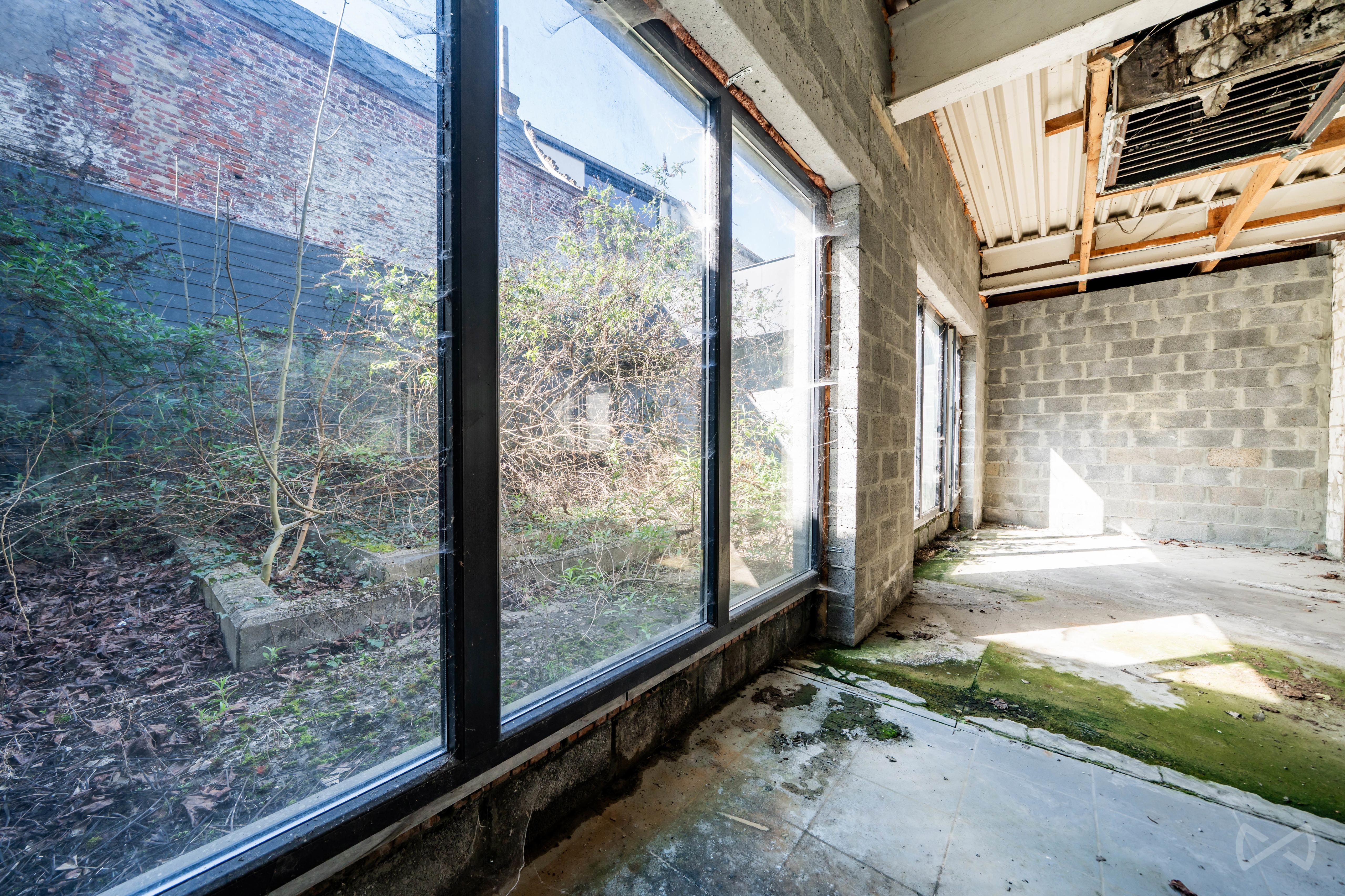 Picture 4 of 4 for Commercial building in Mons