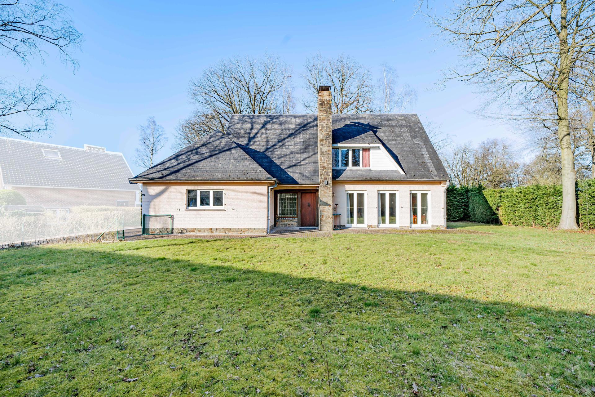 Picture 2 of 3 for Villa with five bedrooms in Rixensart