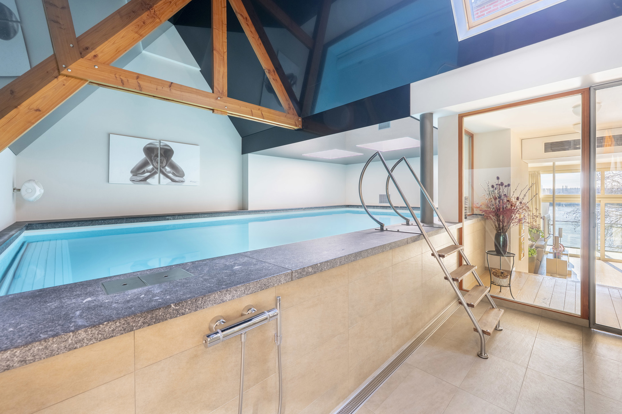 Picture 2 of 4 for Penthouse with three bedrooms in Zwijndrecht Burcht