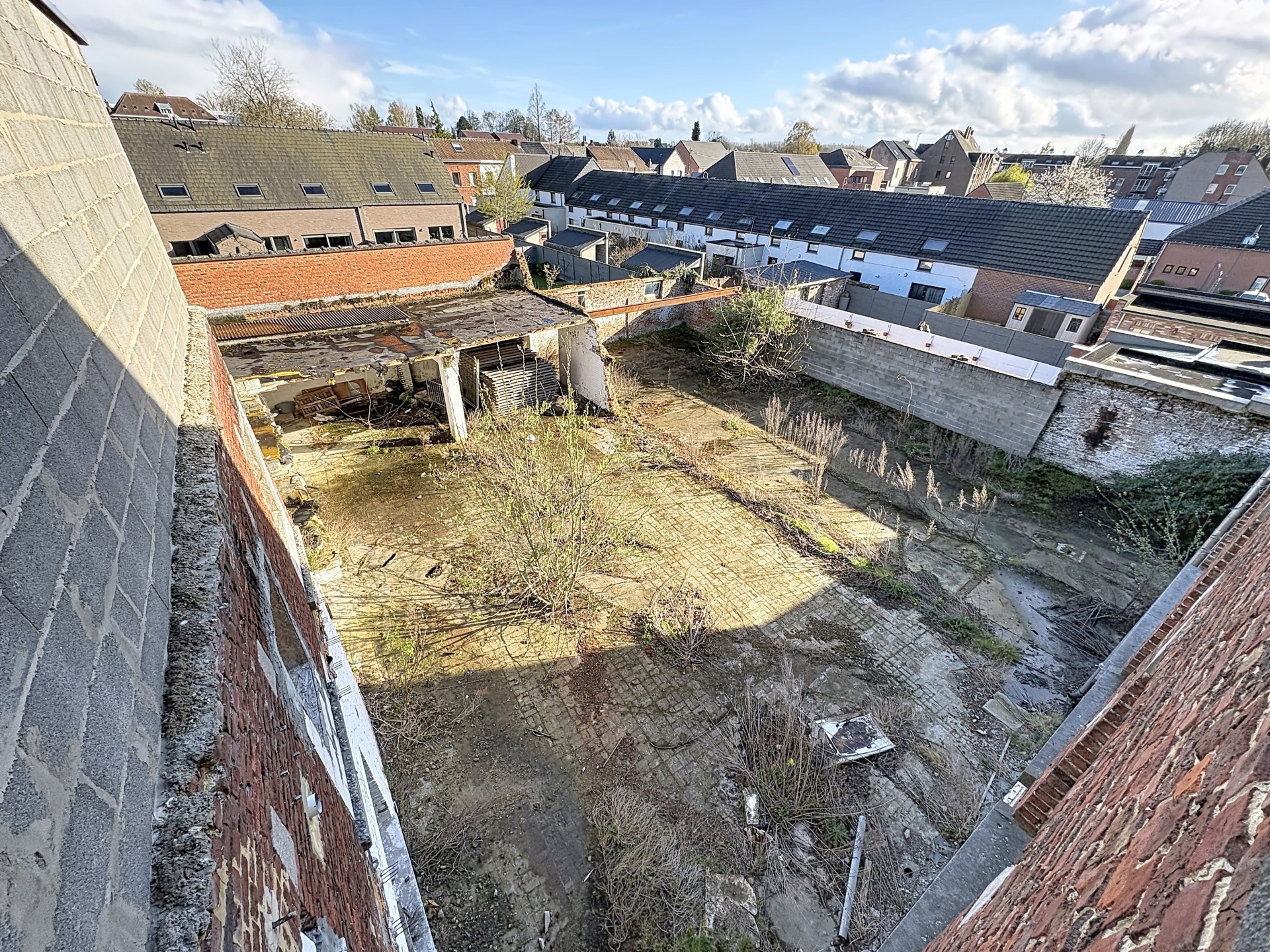Foto 4 van 4 van Appartementsgebouw met 16 slaapkamers in Ath