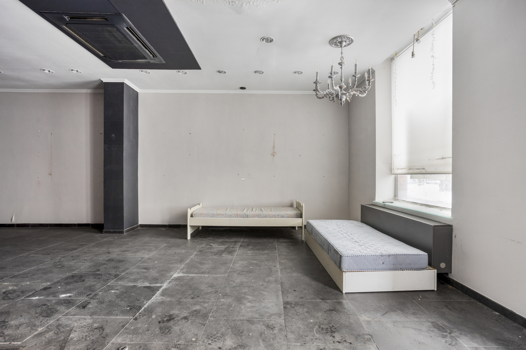 Picture 3 of 3 for Multi-purpose building with five bedrooms in Charleroi