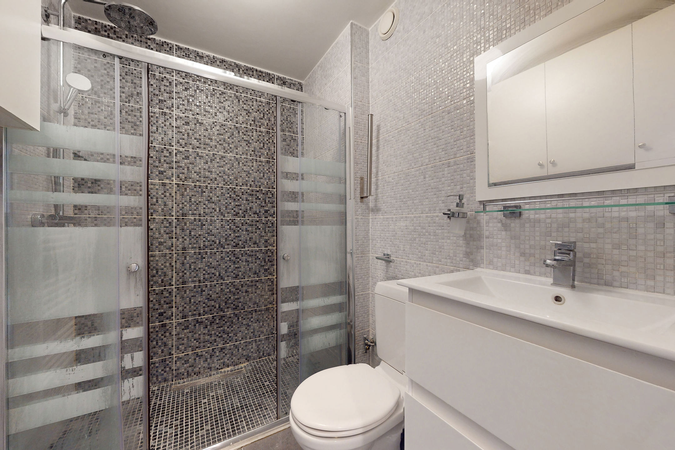 Picture 4 of 4 for Flat with four bedrooms in Jette