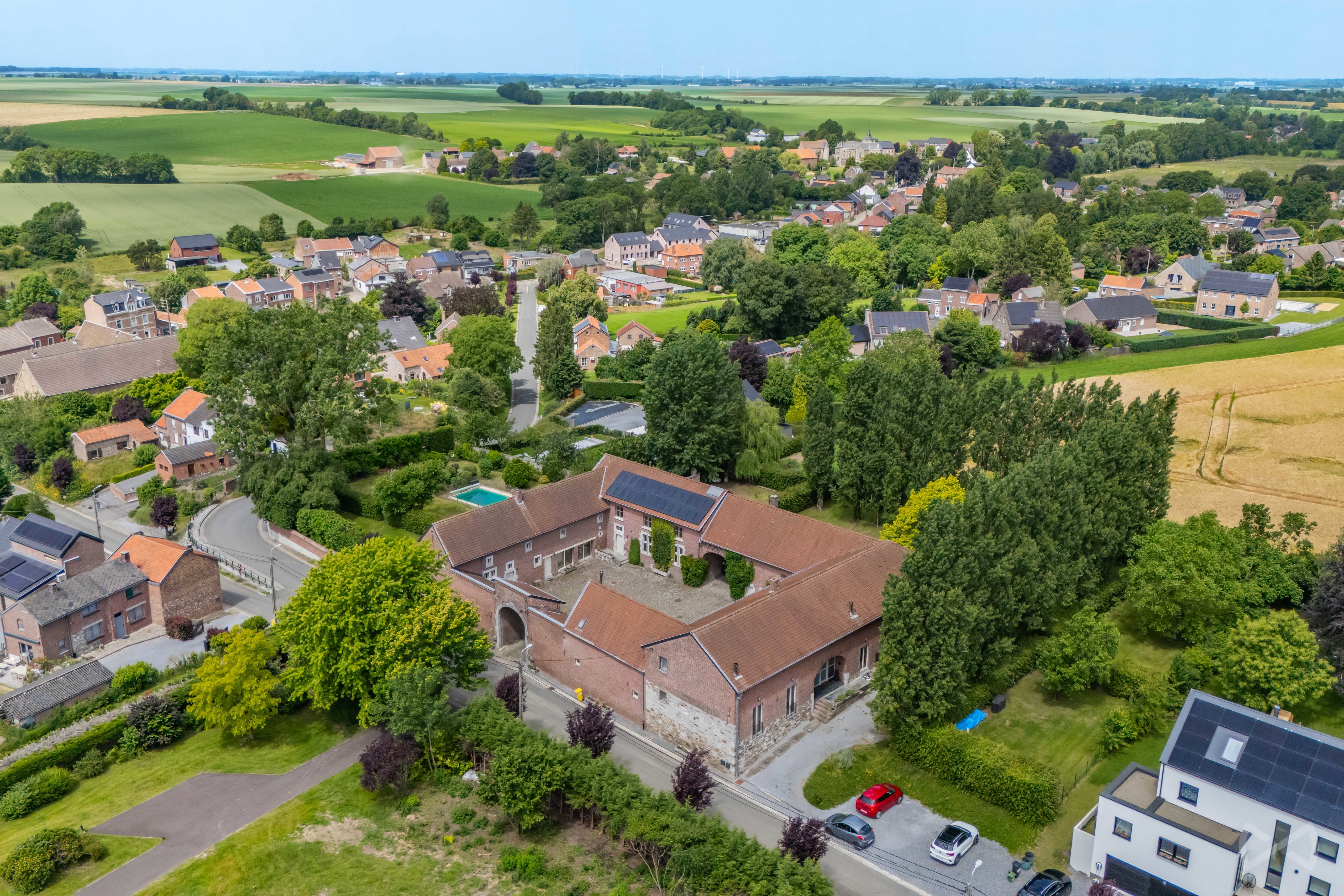 Foto 4 van 4 van Hoeve met zes slaapkamers in Donceel