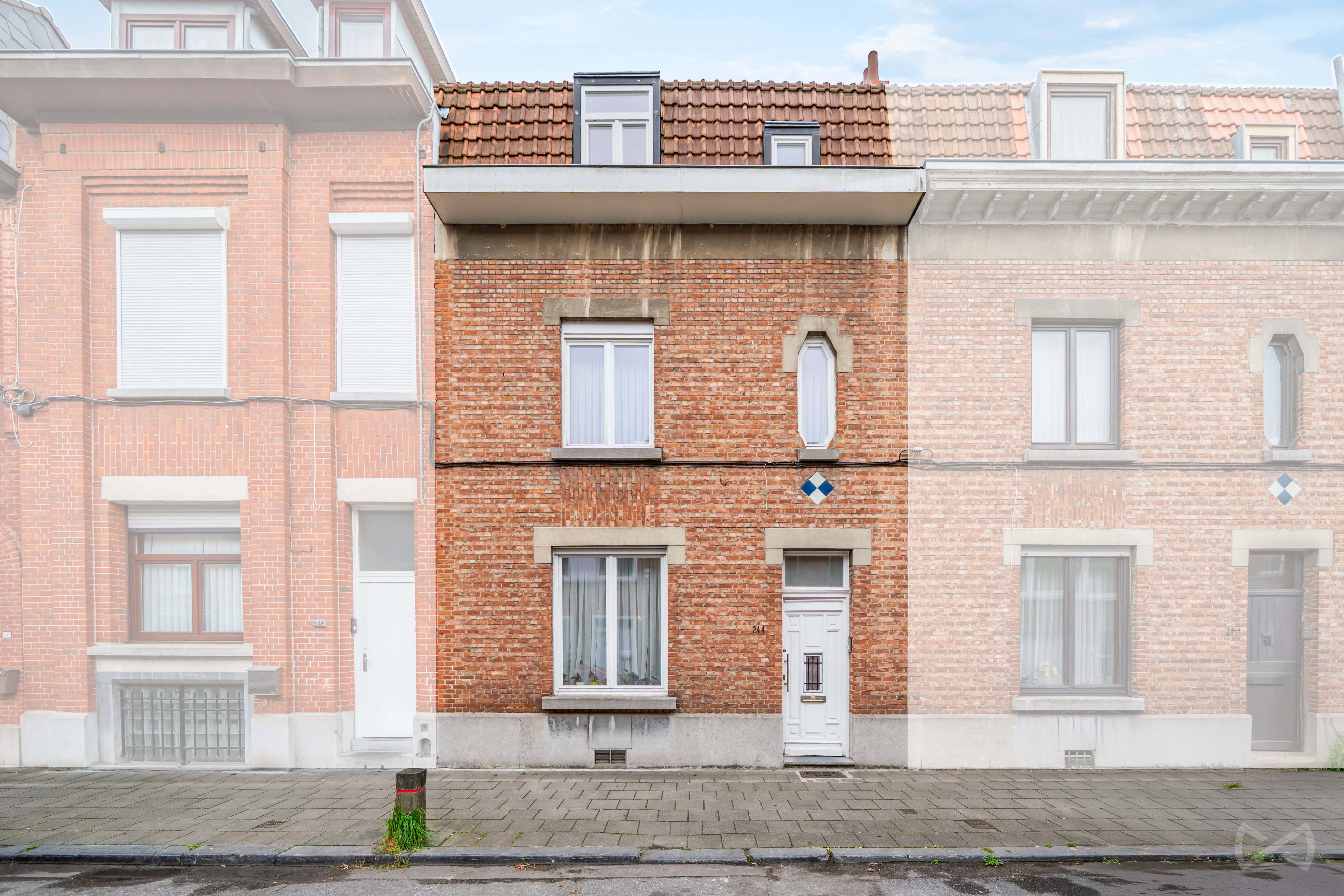 Photo 2 sur 4 pour Maison de quatre chambres à Molenbeek-saint-jean