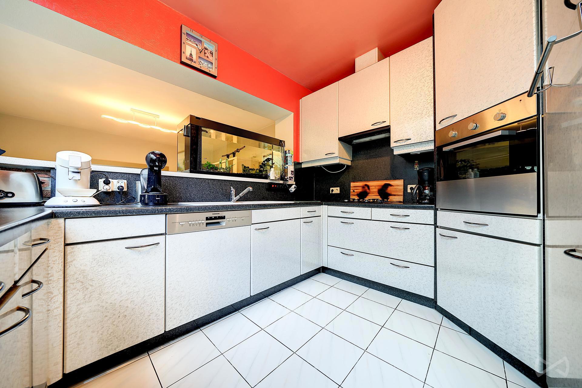 Photo 3 sur 3 pour Maison de trois chambres à Jumet