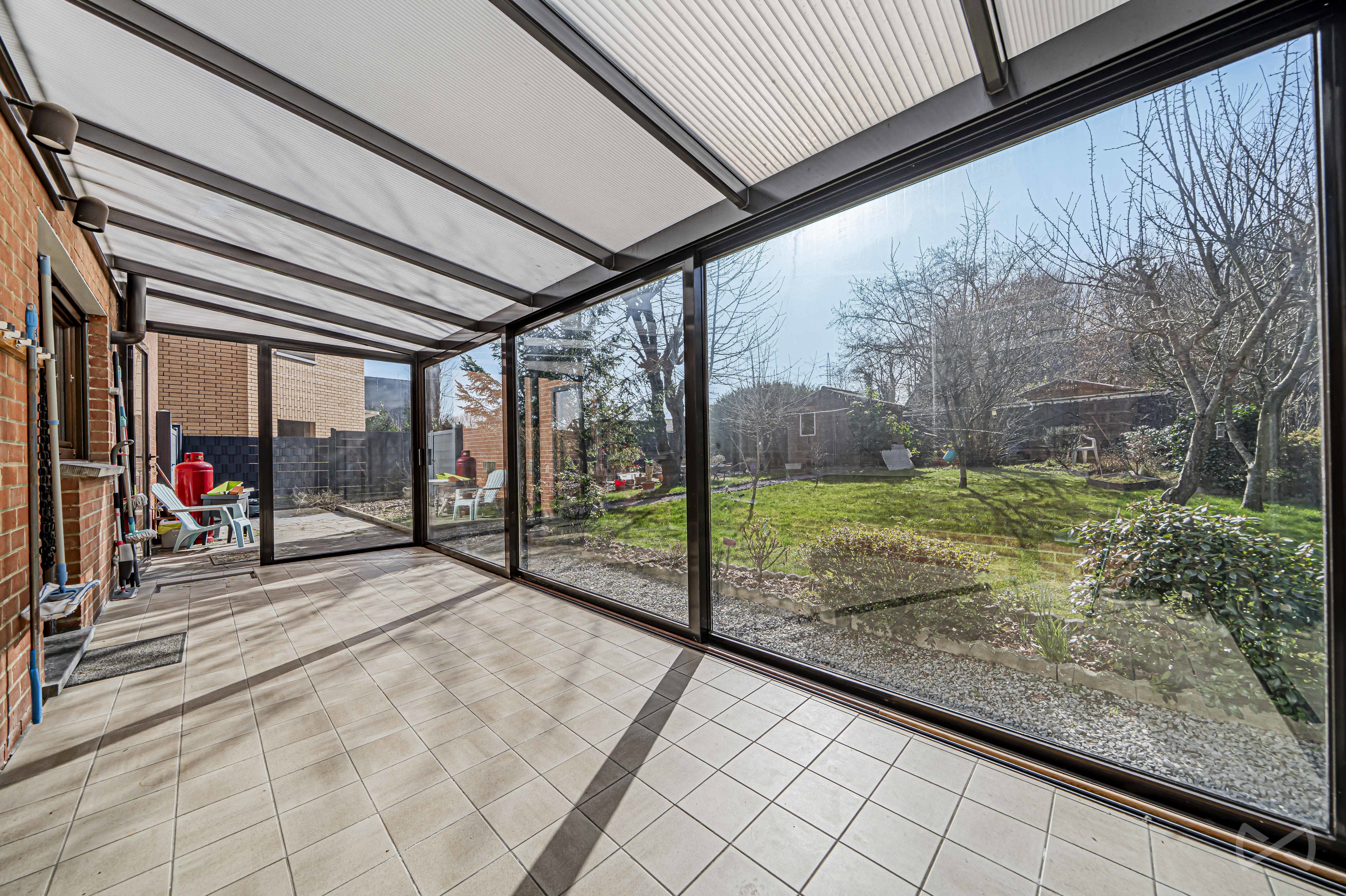 Picture 1 of 4 for Villa with three bedrooms in Morlanwelz