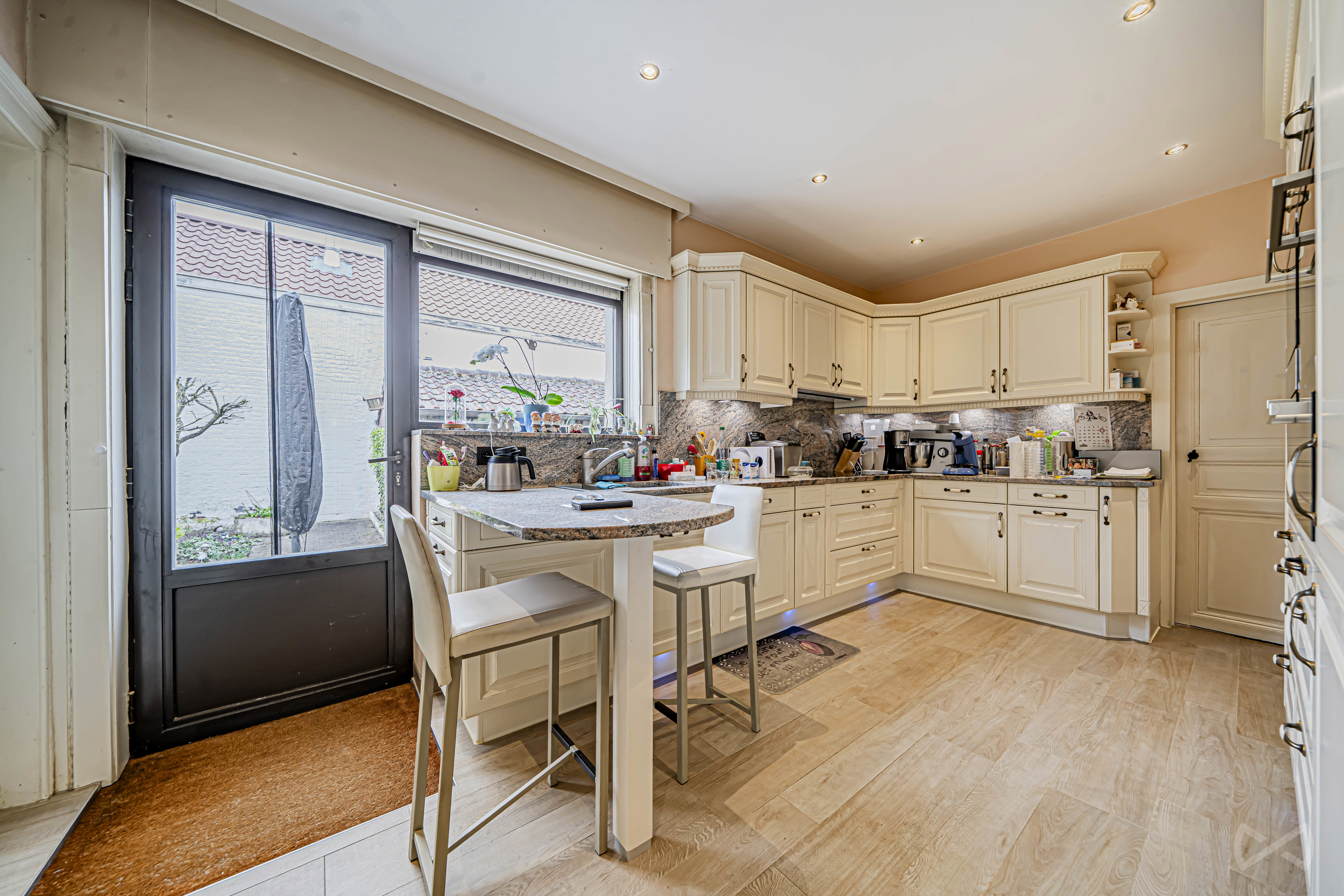 Picture 2 of 4 for Villa with five bedrooms in La Louvière Houdeng-Goegnies