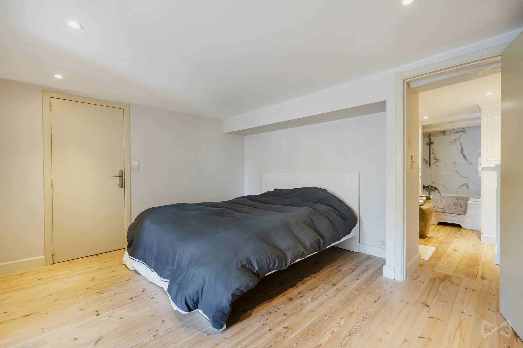 Picture 1 of 4 for Multi-purpose building with four bedrooms in Sart-Dames-Avelines