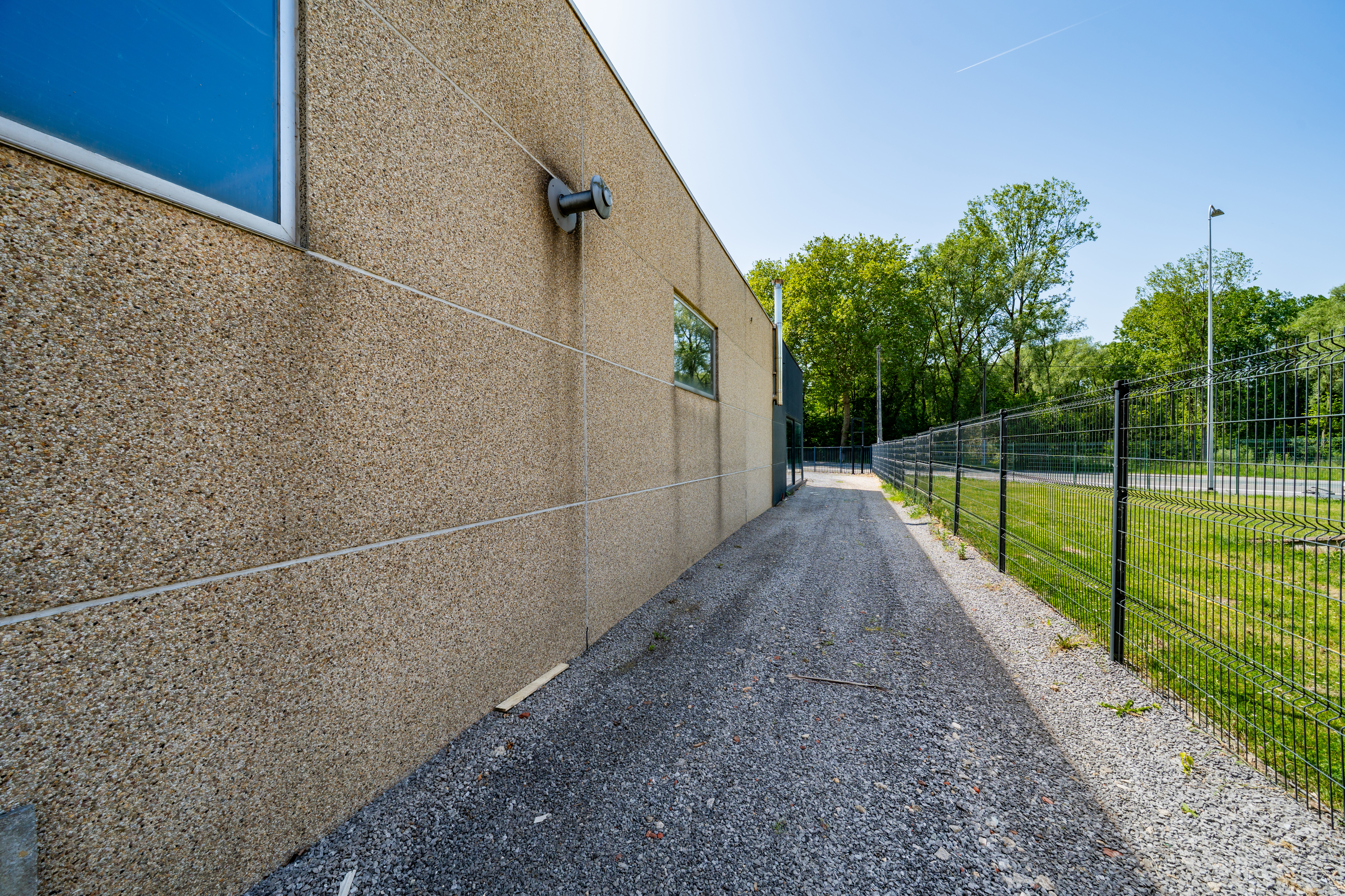 Picture 1 of 4 for Office and warehouse in Soignies Casteau