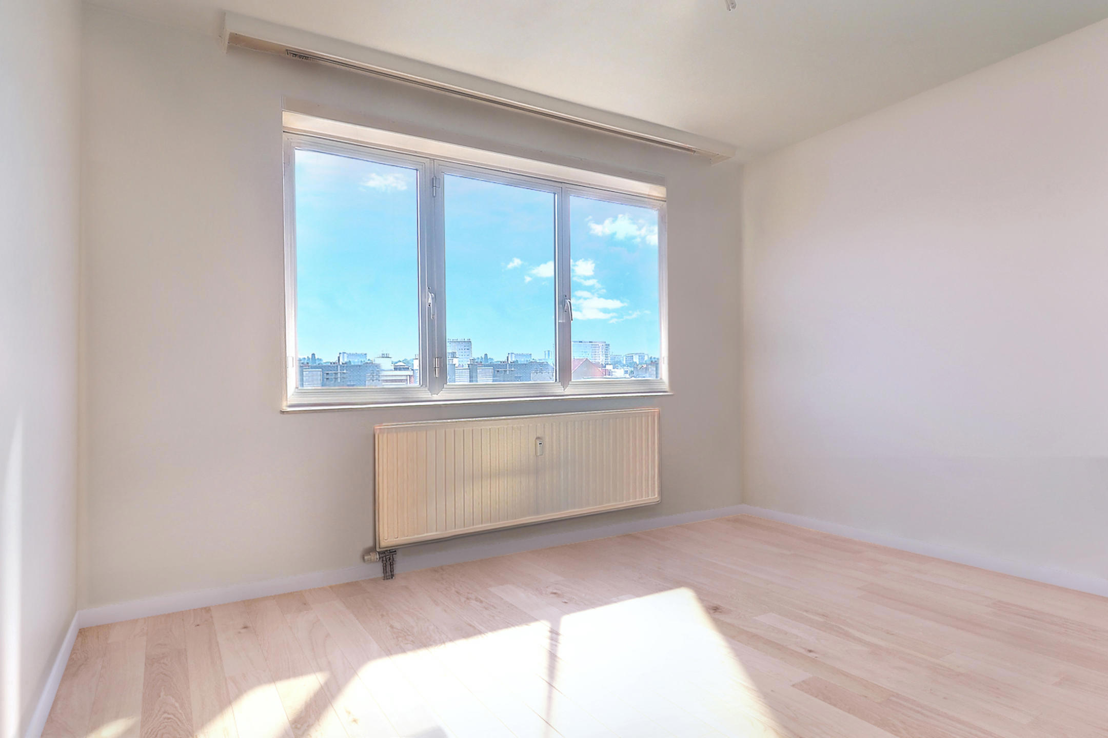 Photo 3 sur 3 pour Penthouse d'une chambre à Schaerbeek