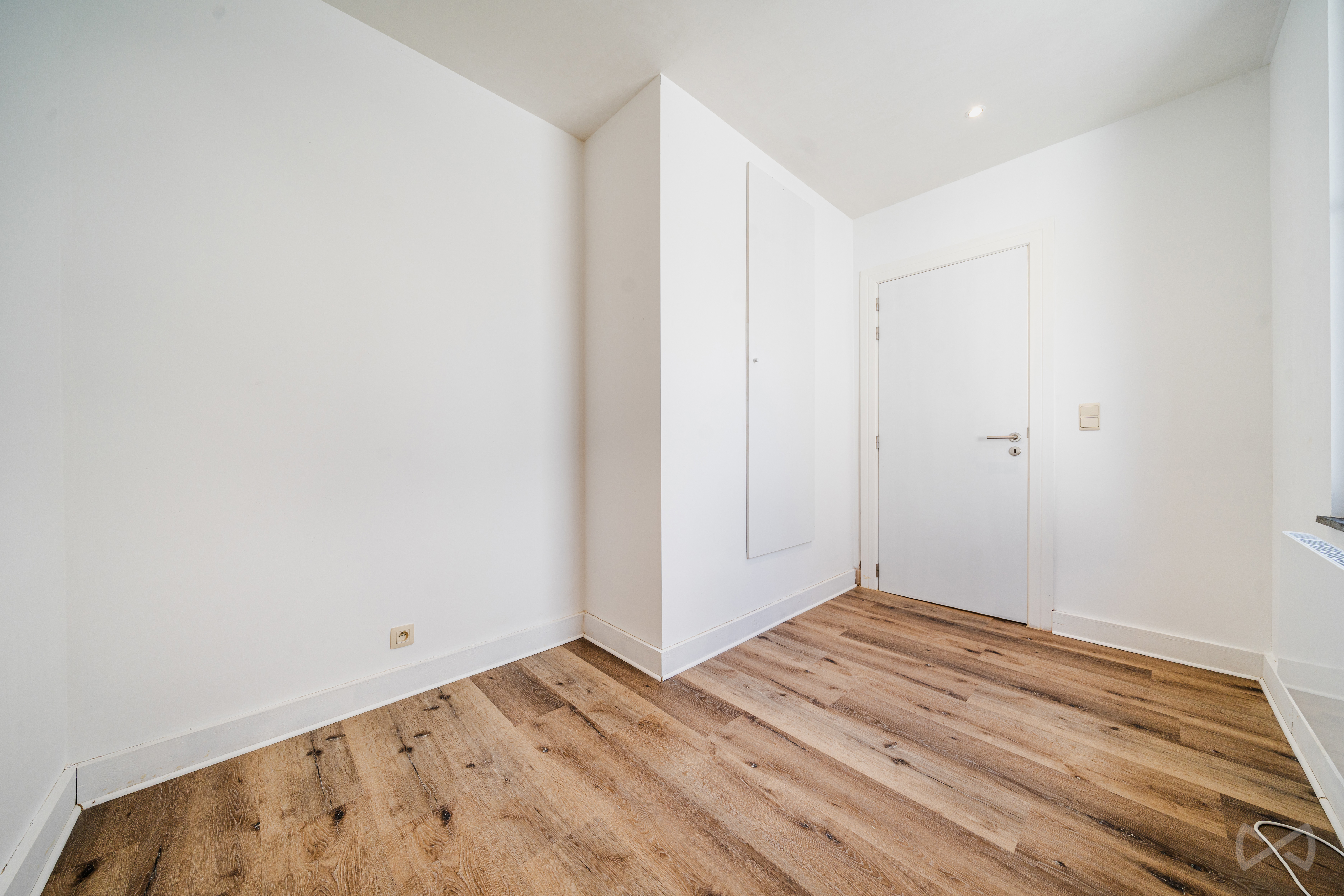 Photo 2 sur 4 pour Immeuble mixte de quatre chambres à Esneux