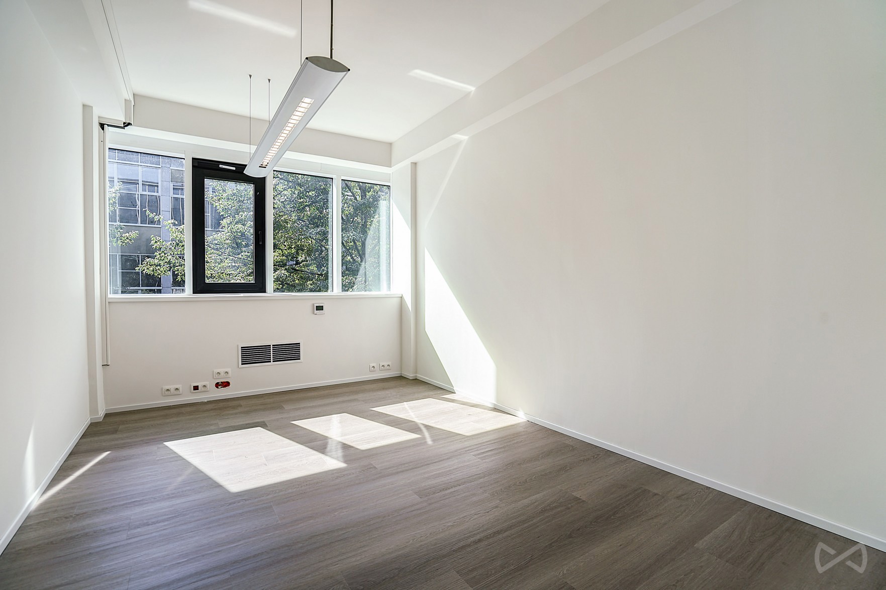 Photo 3 sur 4 pour Bureaux à Anderlecht