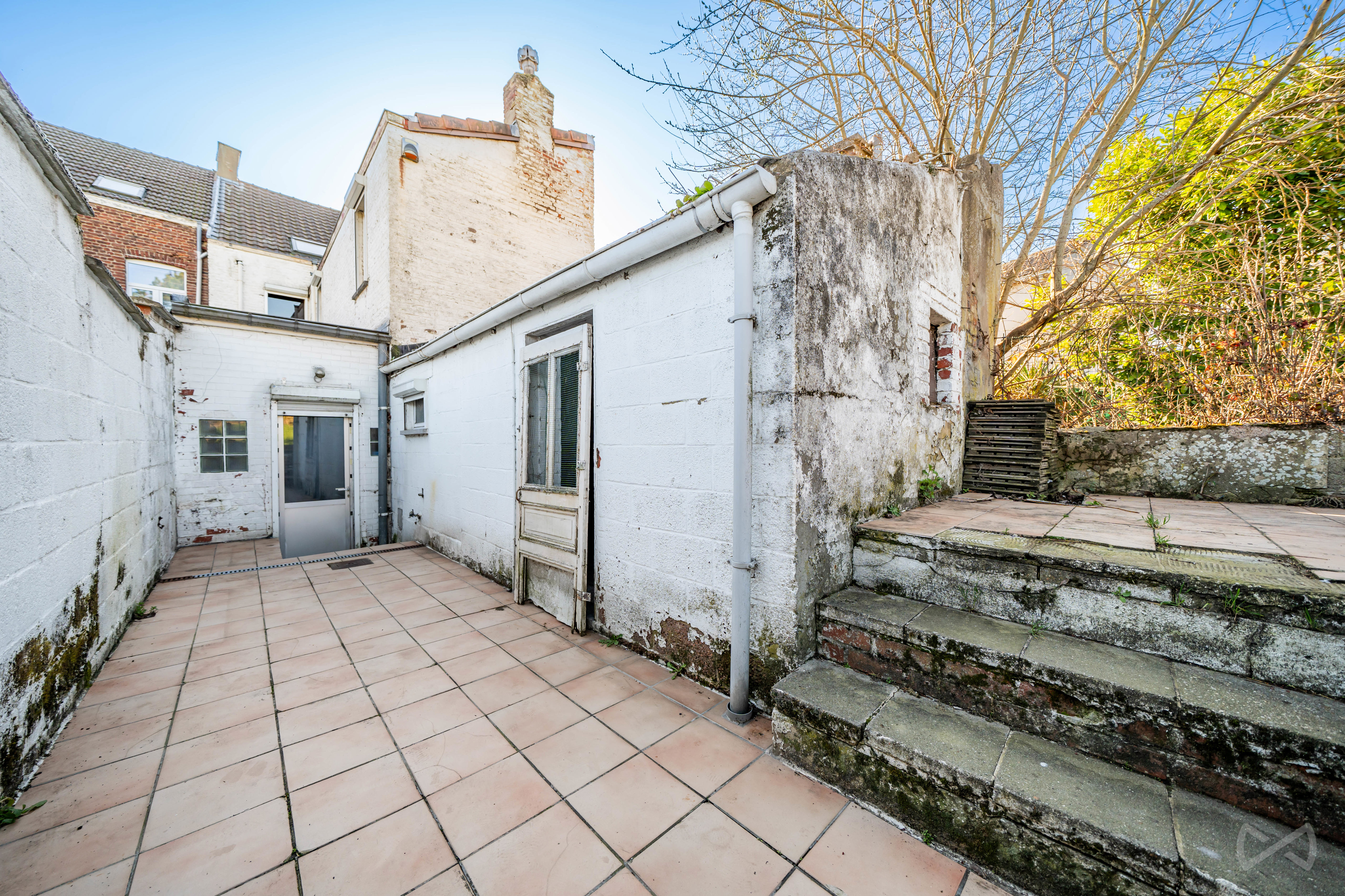 Foto 3 van 4 van Huis met vier slaapkamers in La Louvière