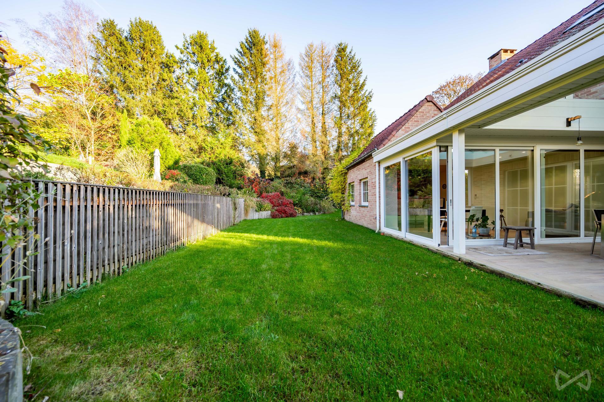 Picture 1 of 4 for House with five bedrooms in Court-saint-Étienne