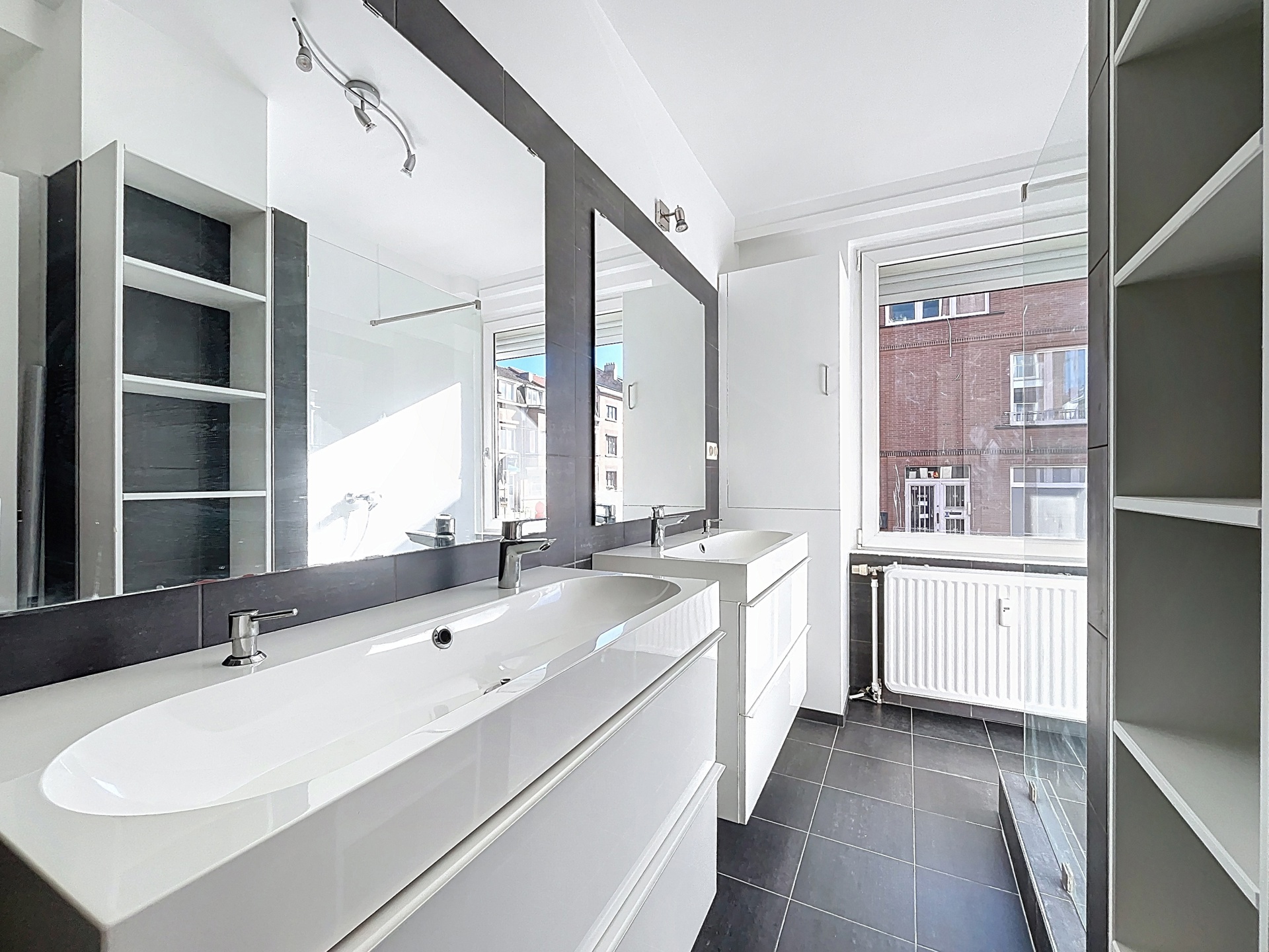 Foto 1 van 4 van Appartement met drie slaapkamers in Ixelles