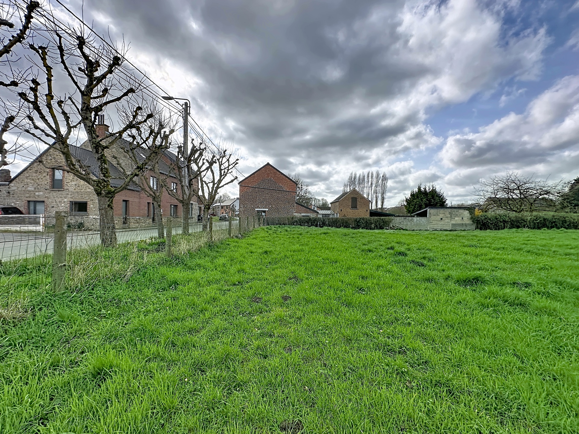 Picture 1 of 4 for Building ground in Namur Suarlée