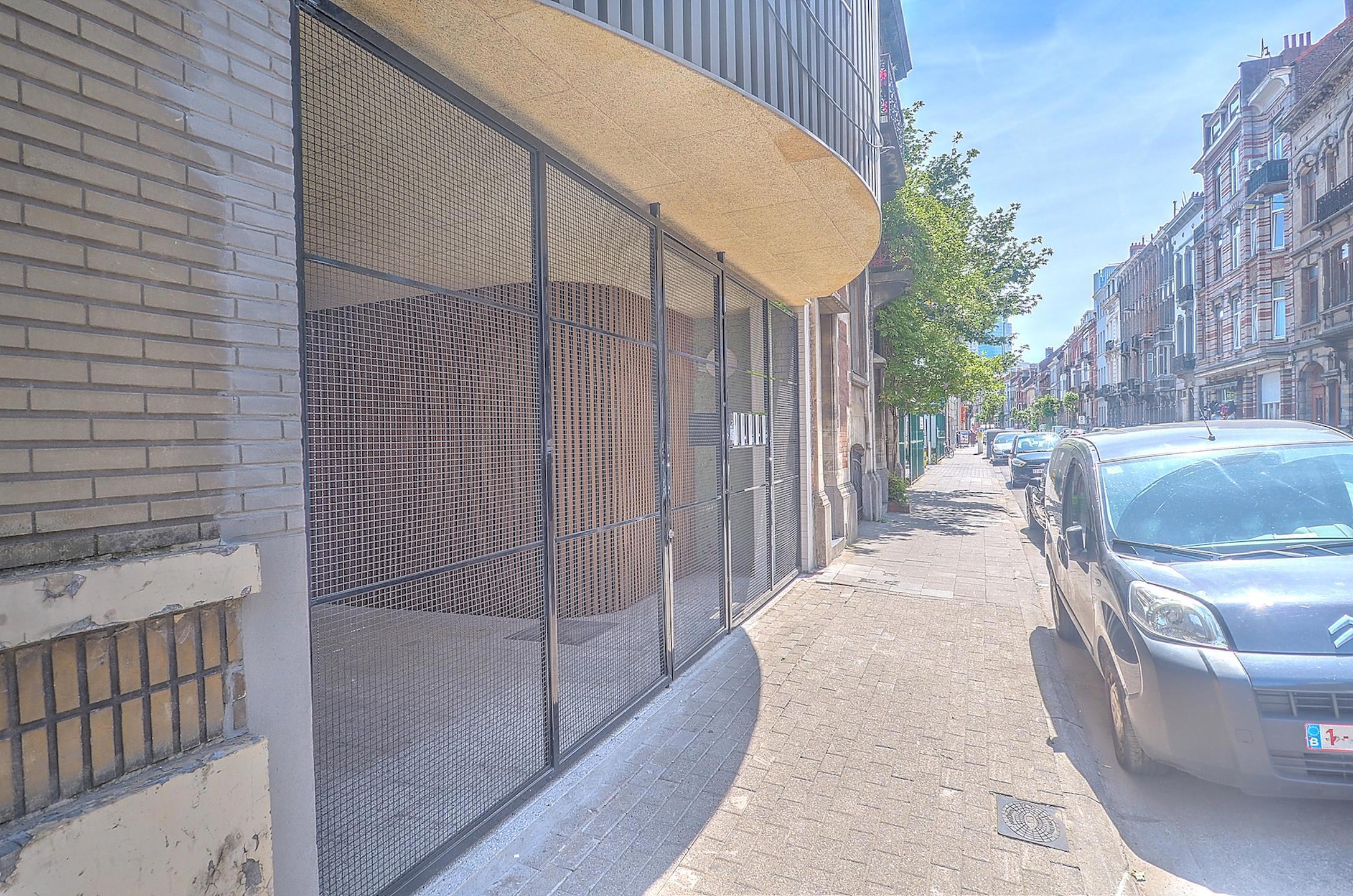 Picture 3 of 3 for Flat in Schaerbeek