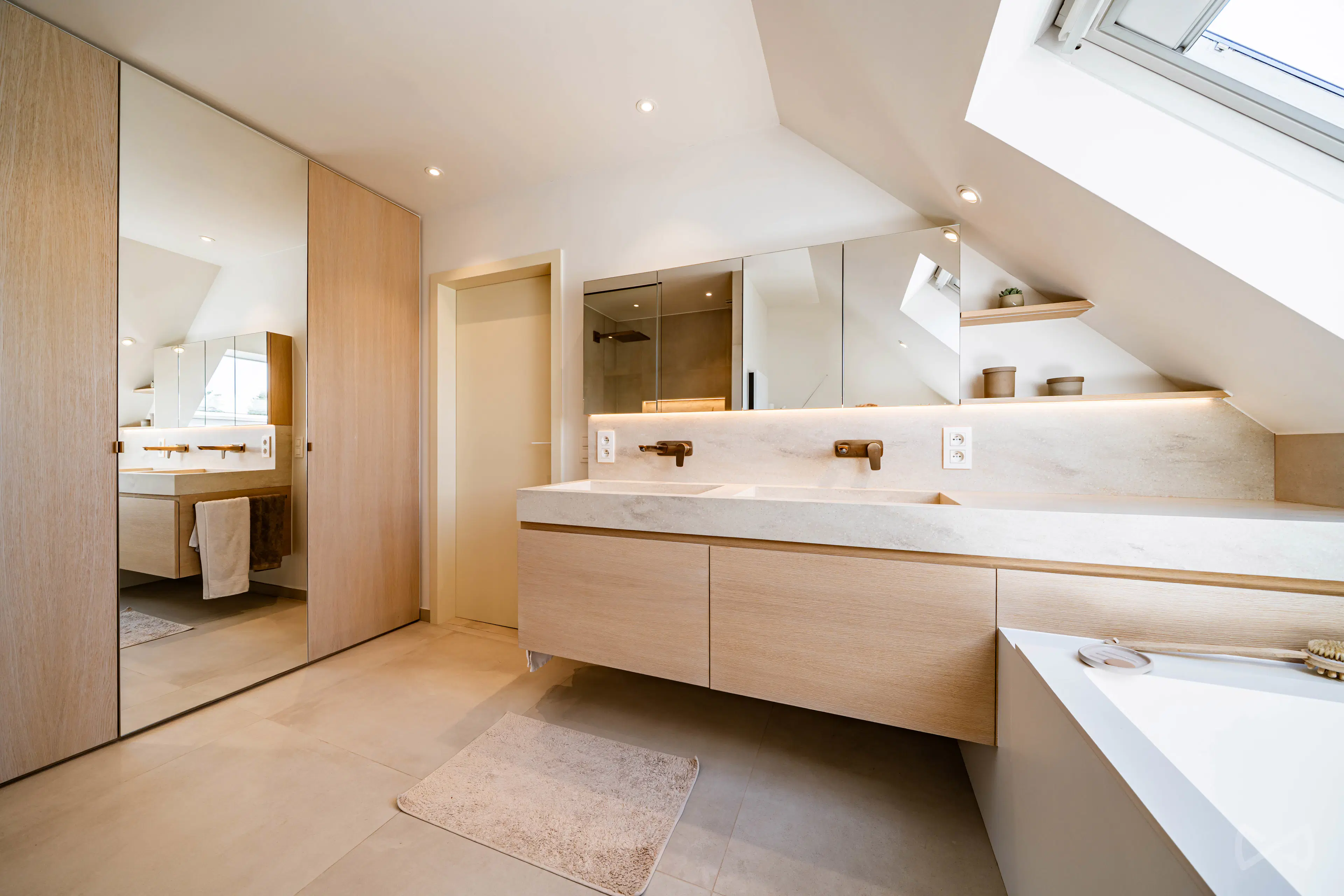 Photo 1 sur 4 pour Bien exceptionnel de cinq chambres à Spy