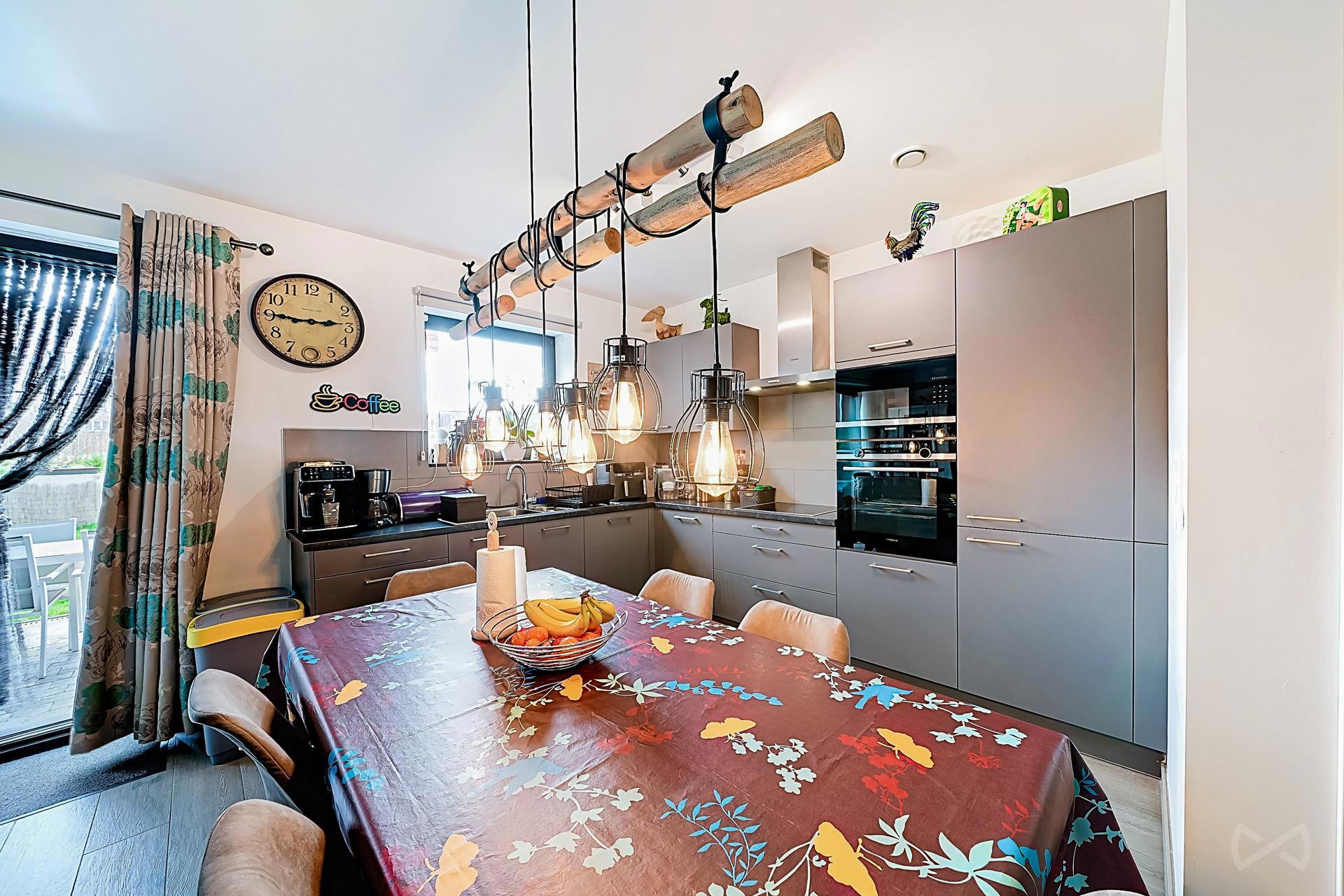 Foto 4 van 4 van Appartement met drie slaapkamers in Molenbeek-saint-jean