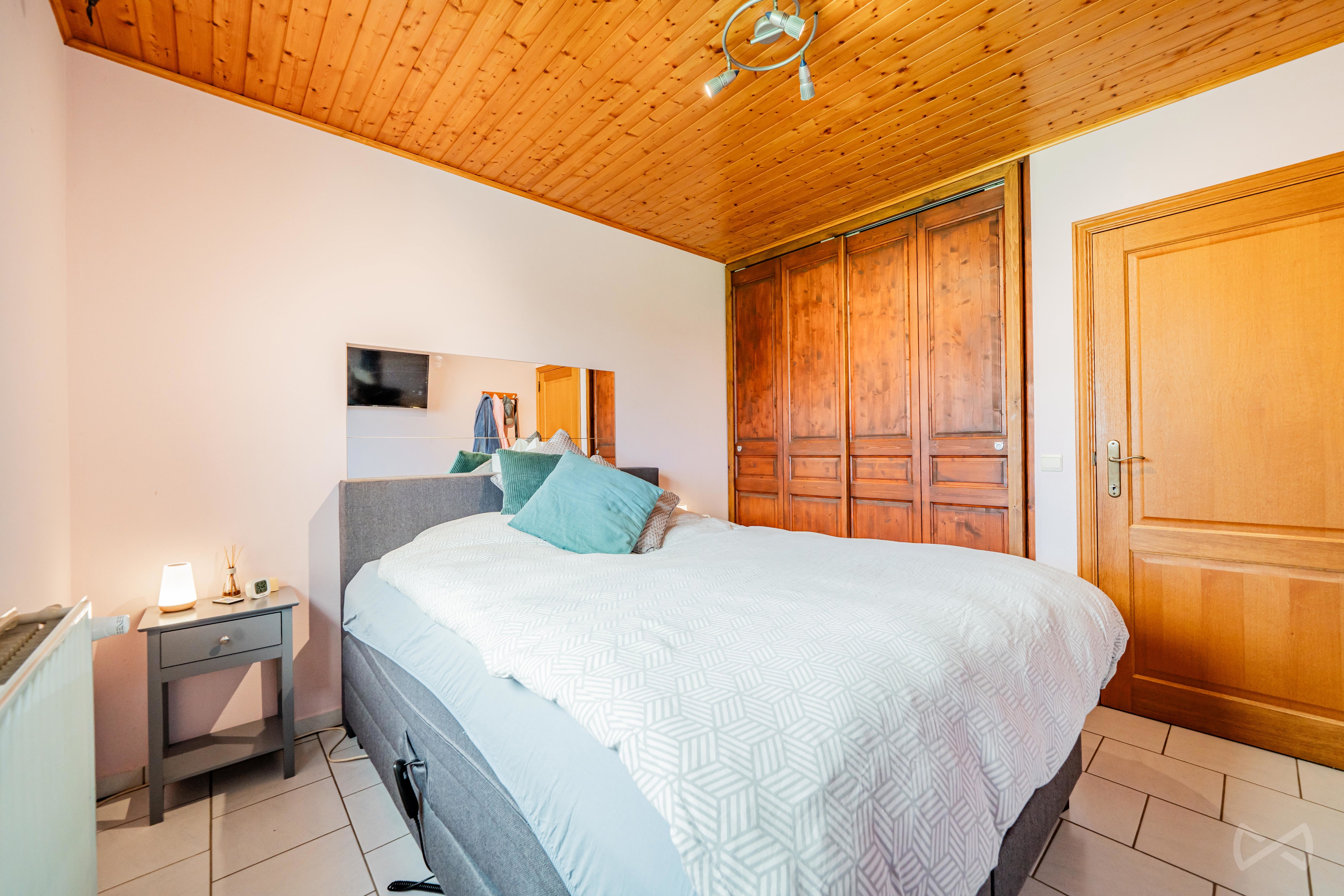 Picture 1 of 4 for Villa with four bedrooms in Merdorp