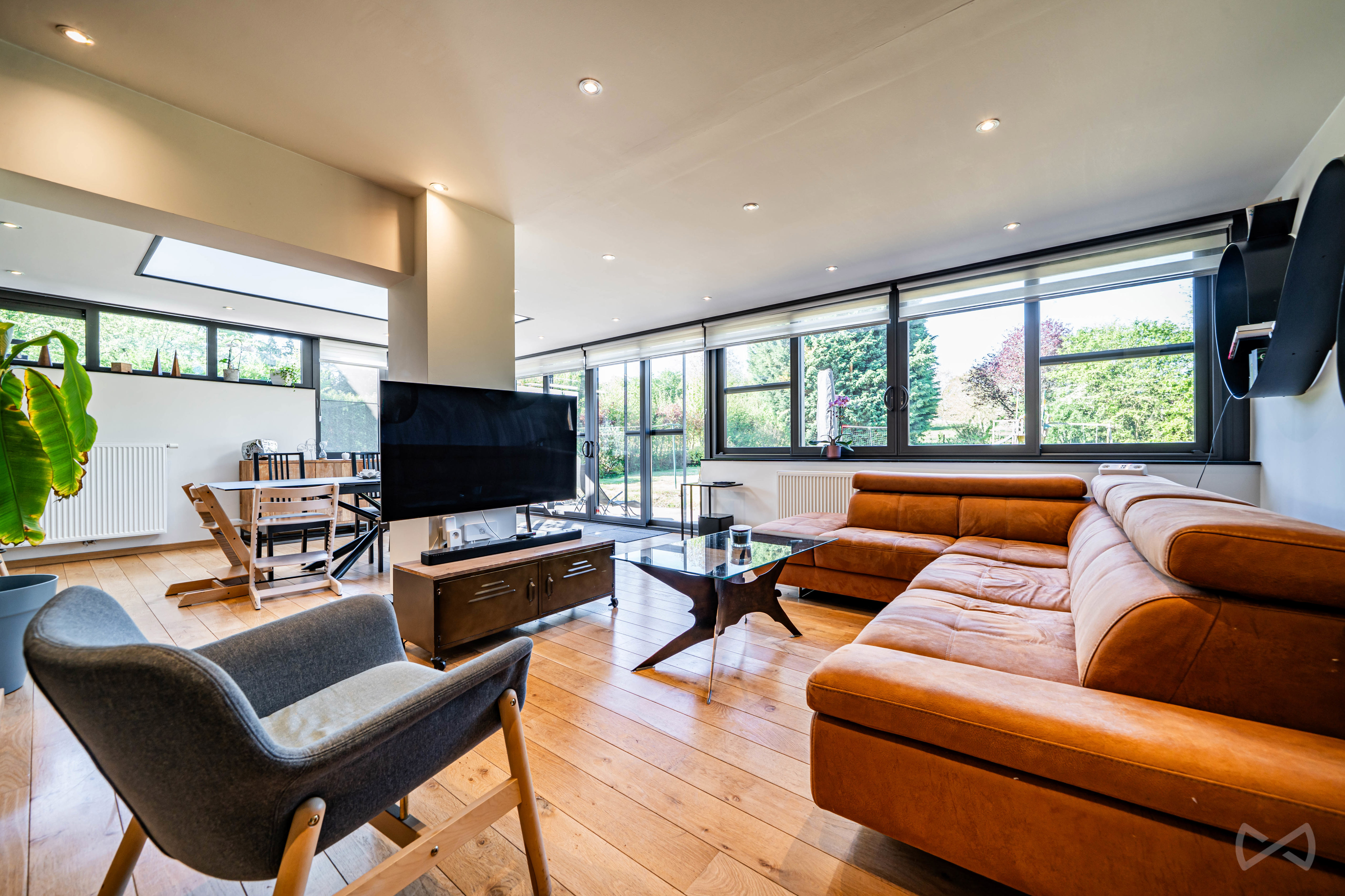 Photo 2 sur 4 pour Maison de cinq chambres à Montigny-le-Tilleul