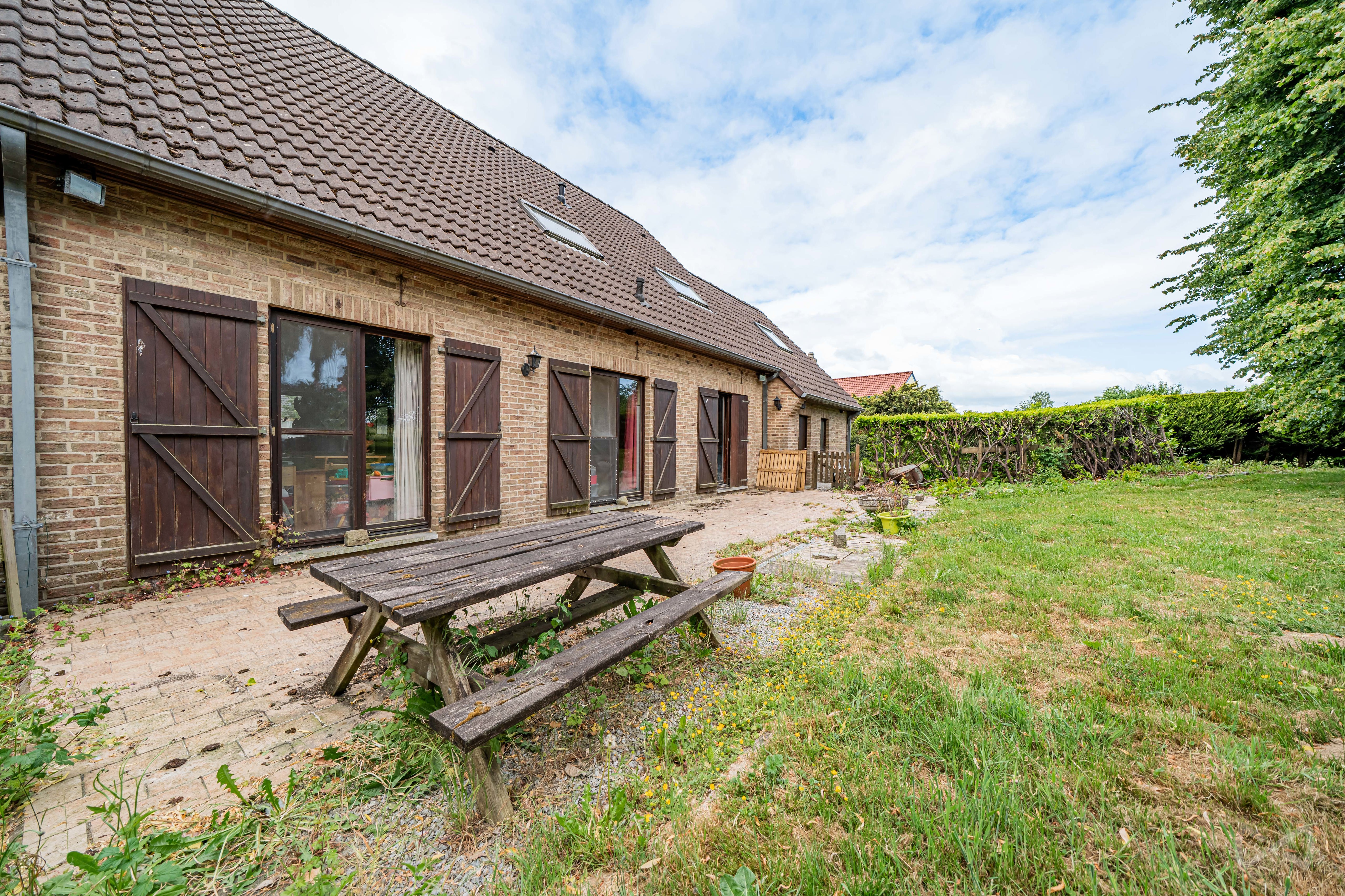 Picture 1 of 4 for Villa with five bedrooms in Mellery