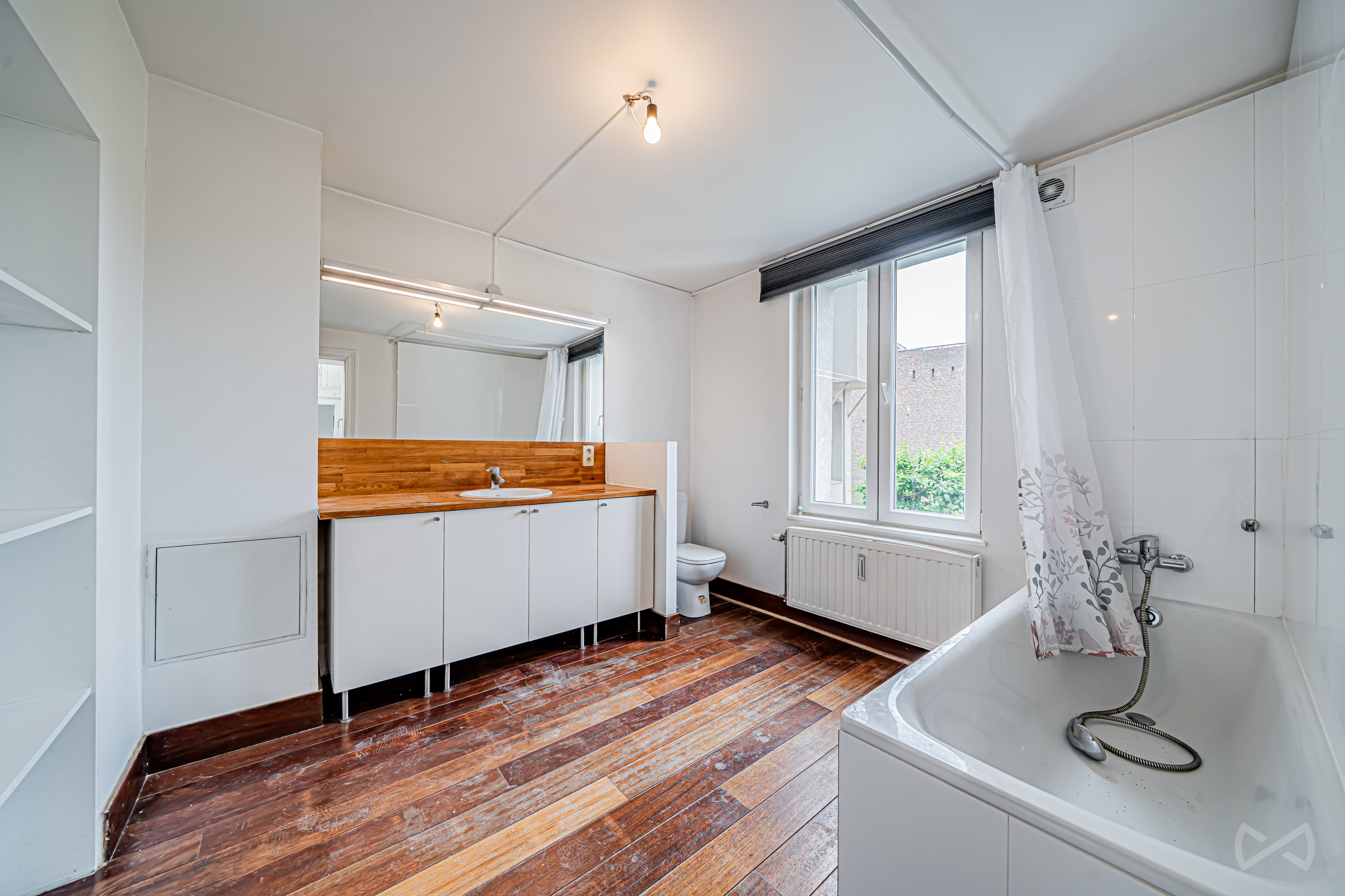 Picture 4 of 4 for Apartment block with four bedrooms in Jette