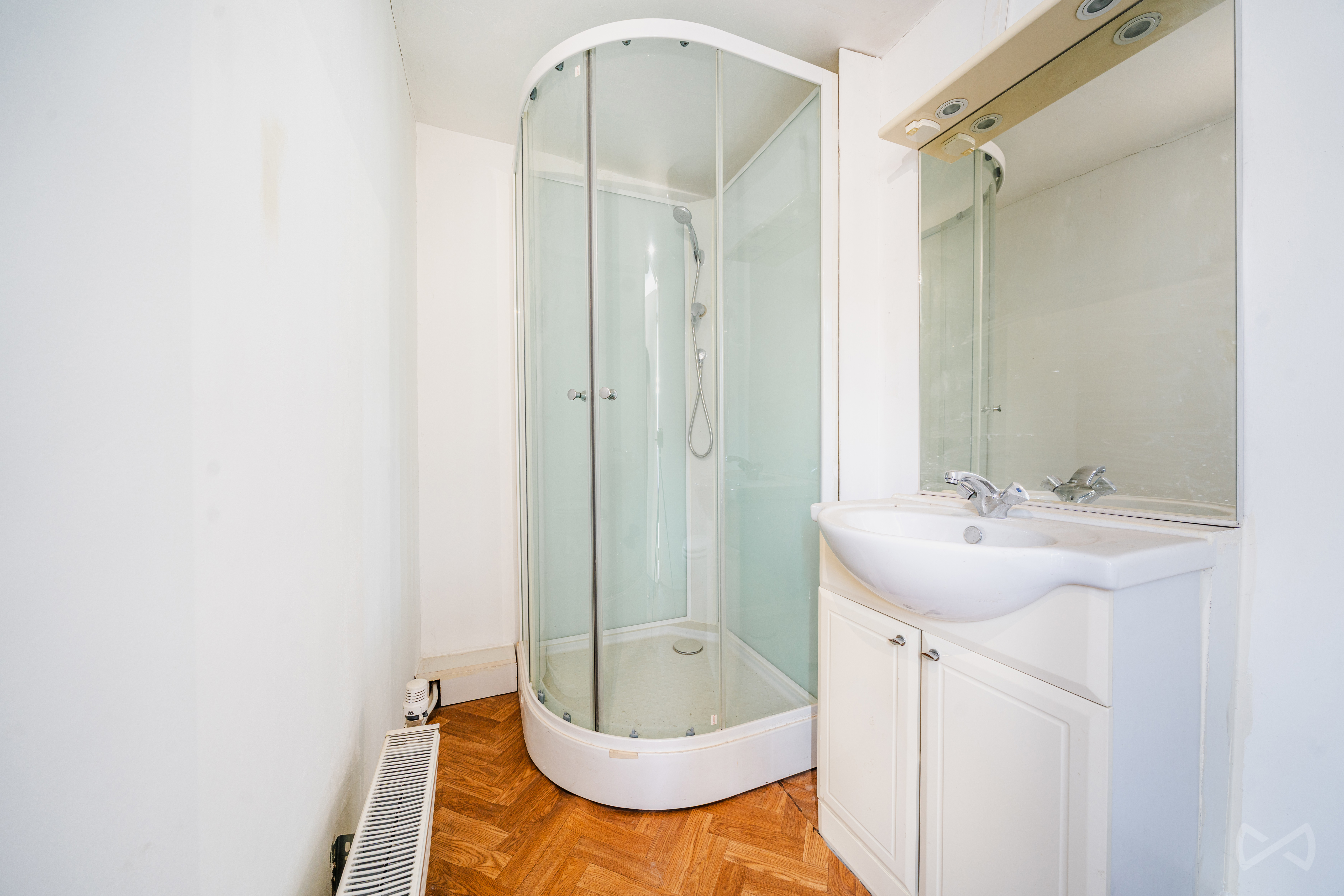 Photo 3 sur 4 pour Immeuble mixte de quatre chambres à Esneux