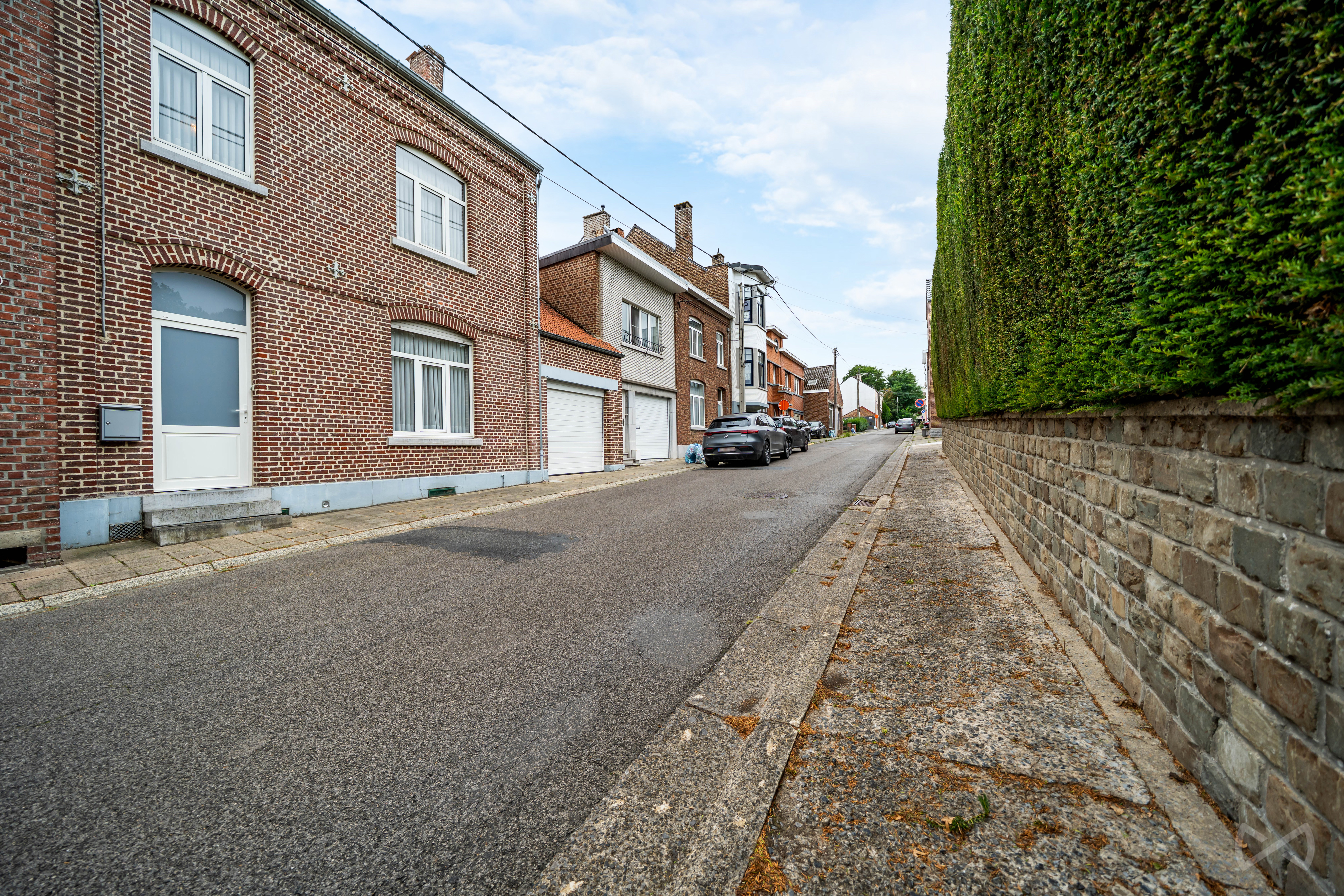 Foto 4 van 4 van Huis met vier slaapkamers in Orp-le-grand