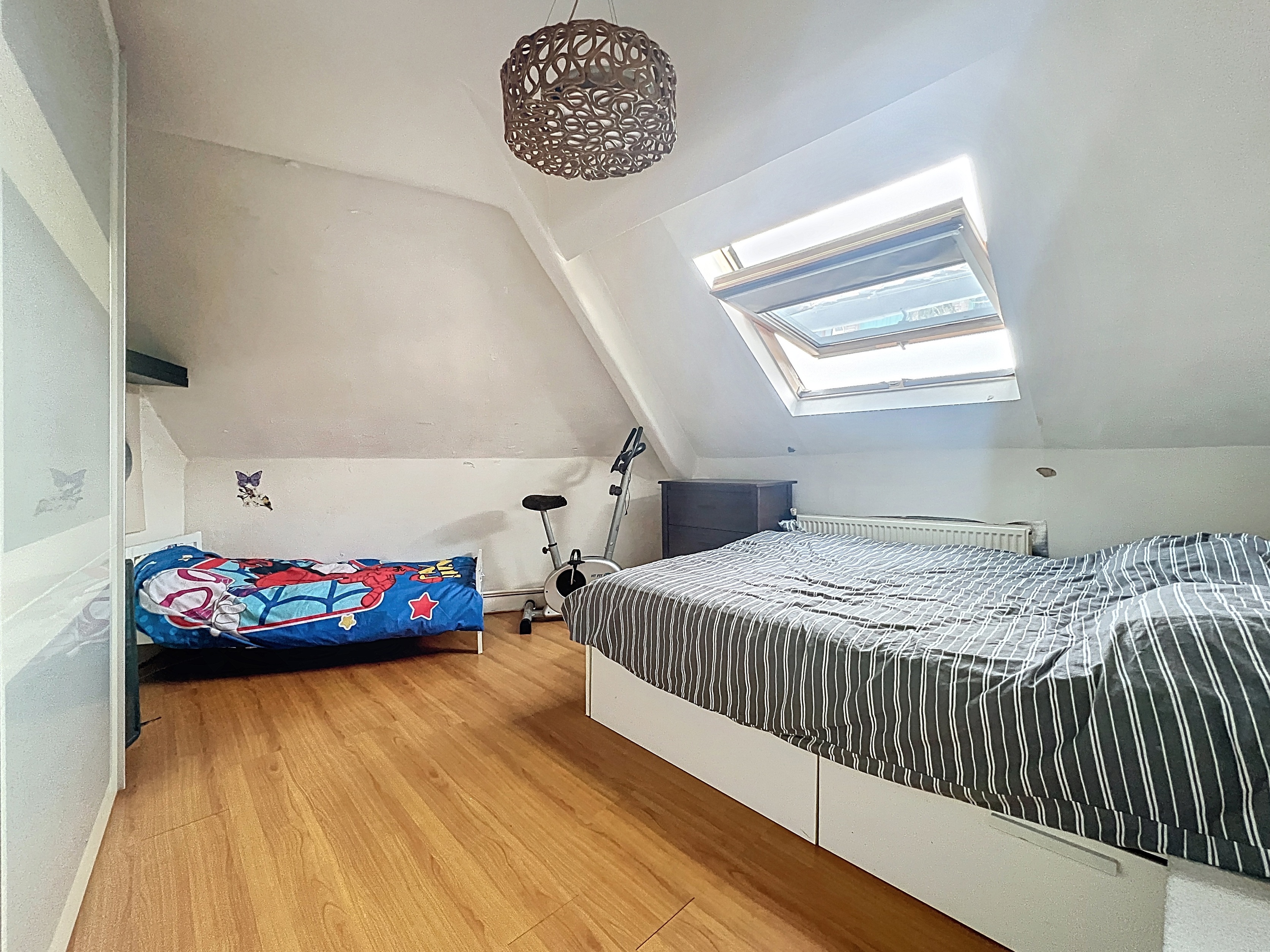 Foto 1 van 4 van Appartementsgebouw met drie slaapkamers in Anderlecht