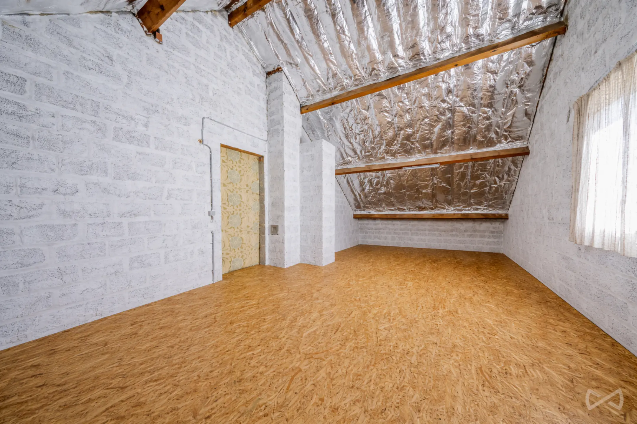 Photo 3 sur 4 pour Bel-étage de deux chambres à Yvoir Godinne