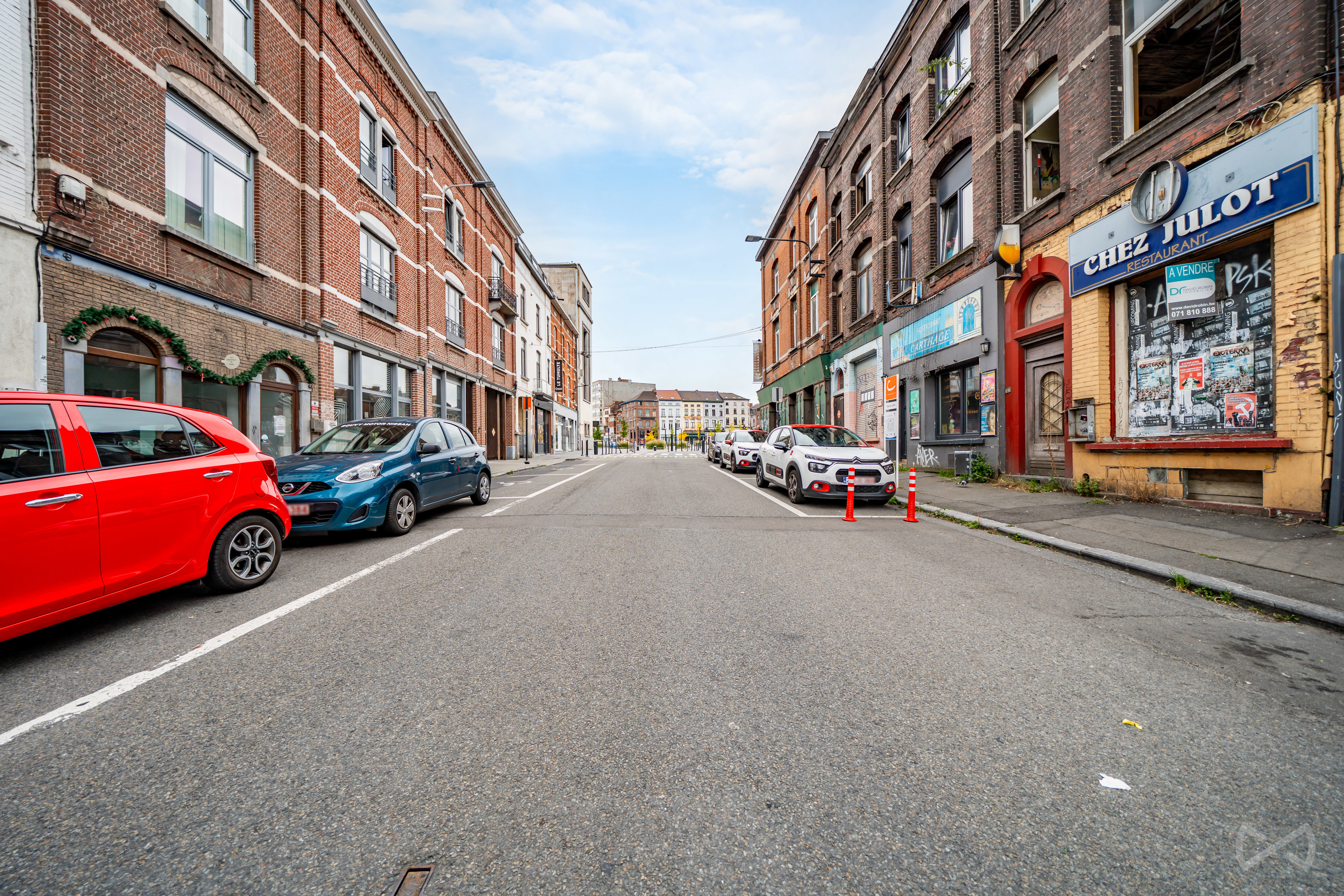 Picture 1 of 4 for Commercial groundfloor in Charleroi
