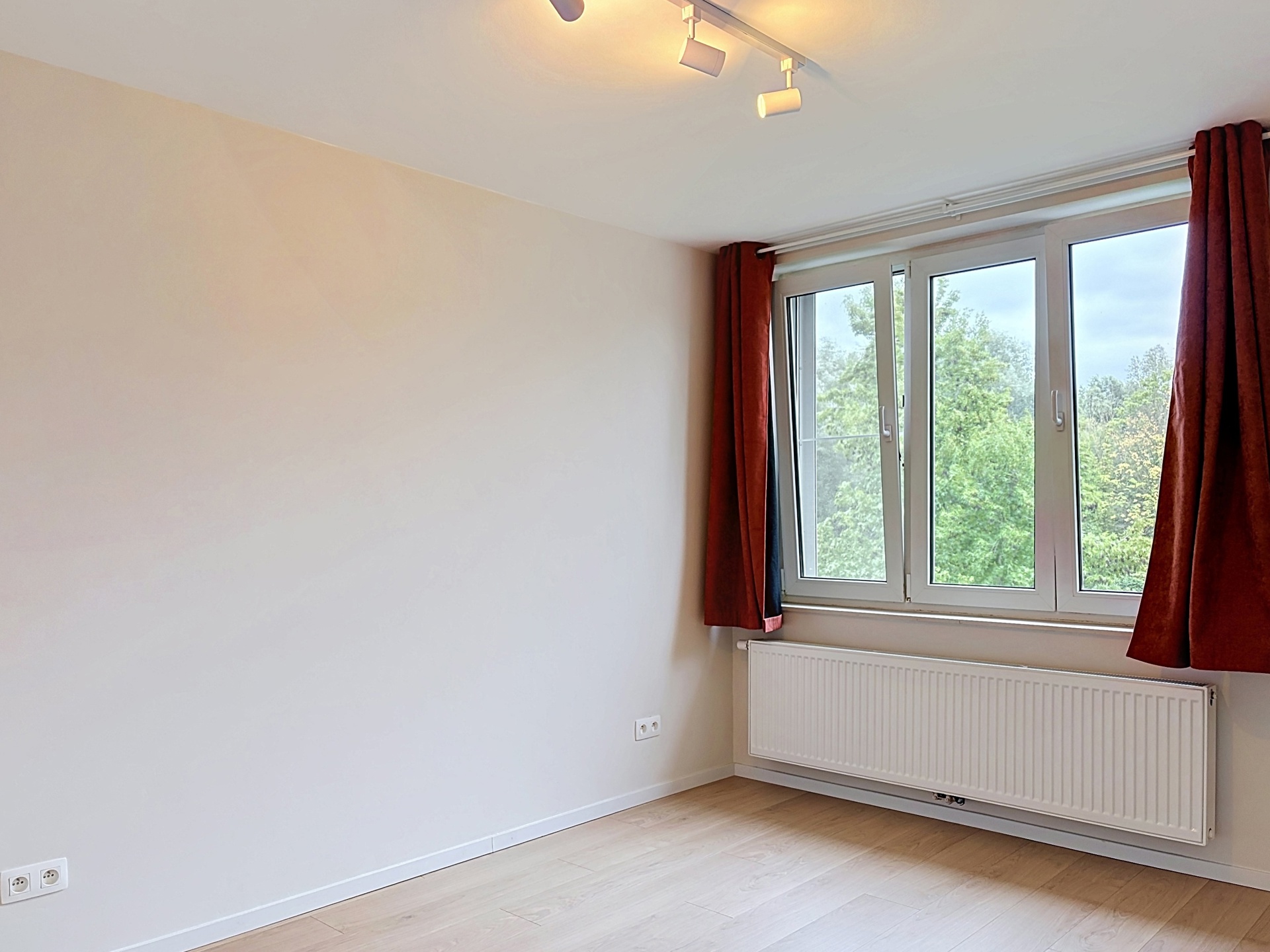 Picture 2 of 4 for House with four bedrooms in Charleroi