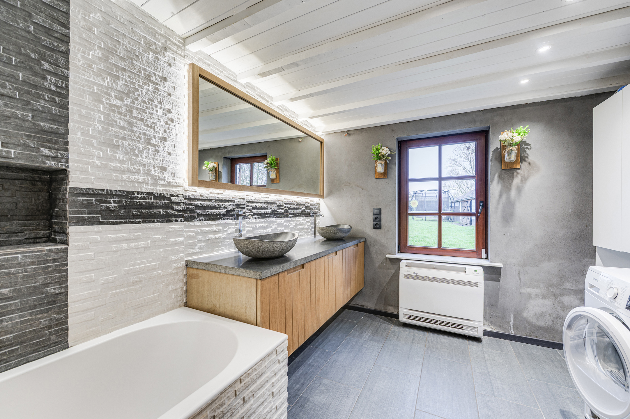 Picture 3 of 4 for Villa farmtype with five bedrooms in Enghien