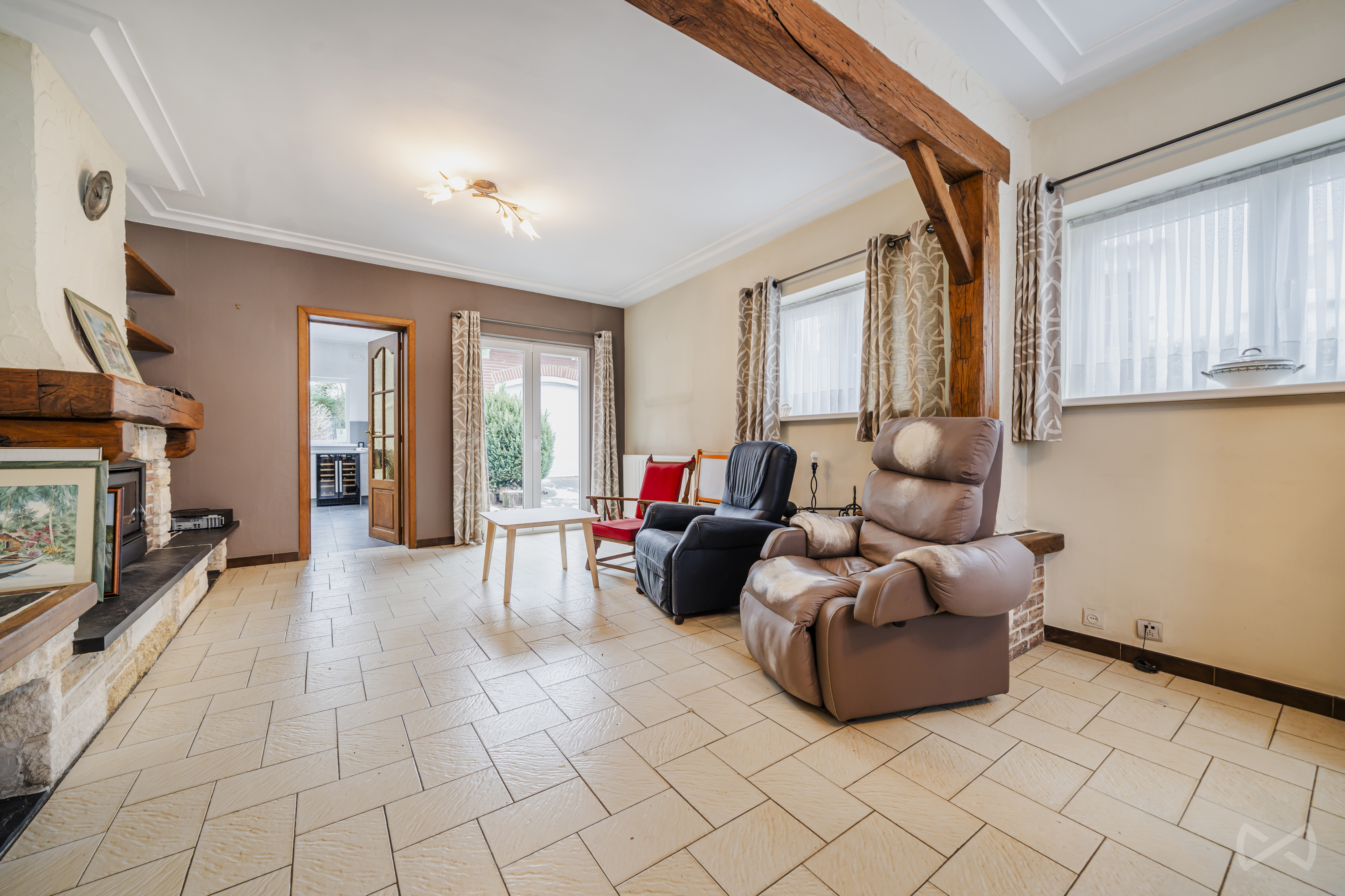 Picture 1 of 4 for House with four bedrooms in Mont-sur-marchienne