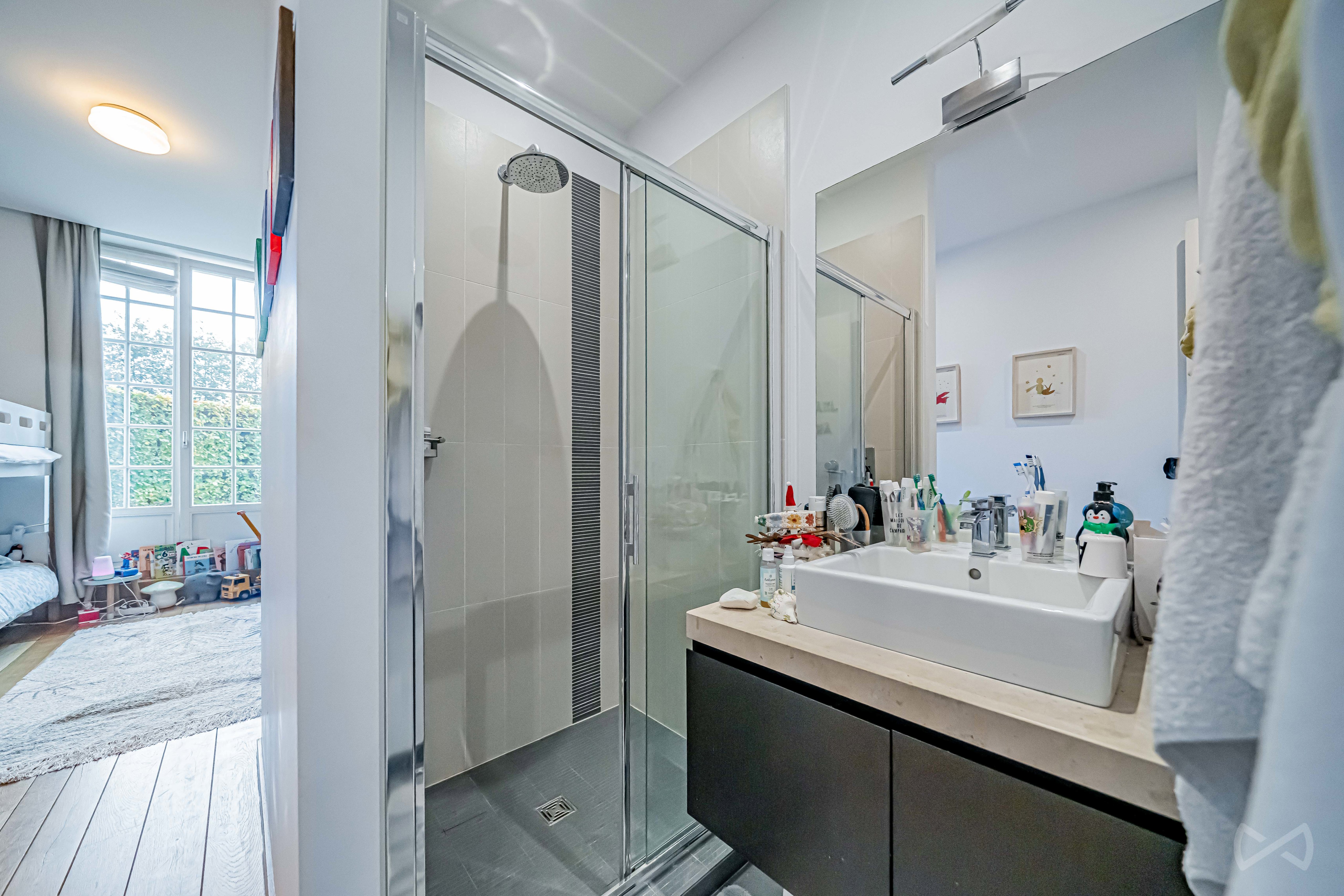 Picture 1 of 4 for Flat with three bedrooms in Uccle