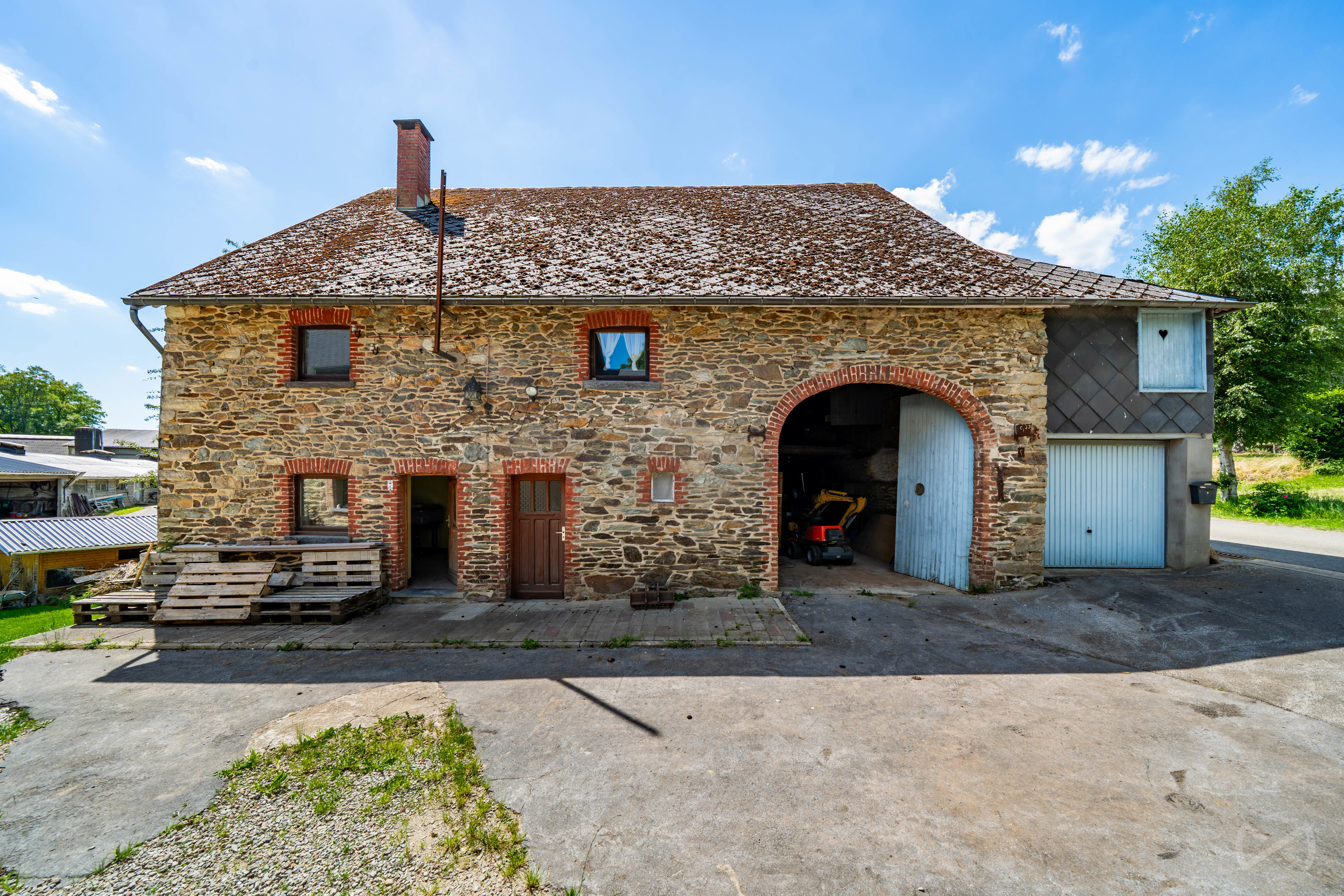 Photo 3 sur 4 pour Villa de six chambres à Bellevaux-ligneuville